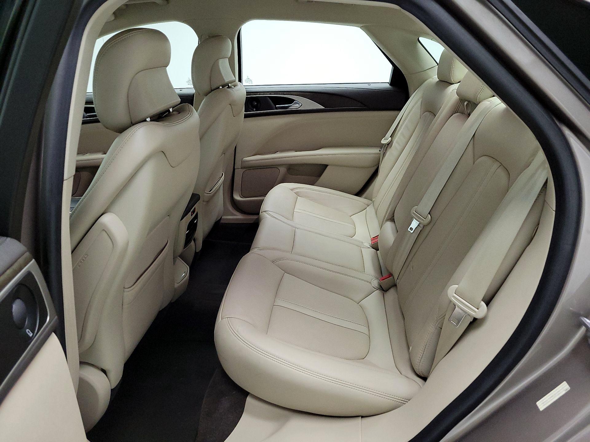 Thumbnail: 2018 Lincoln MKZ - 17