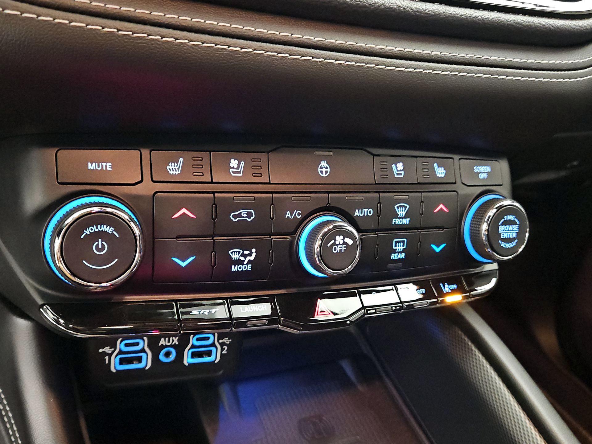 Thumbnail: 2022 Dodge Durango - 17