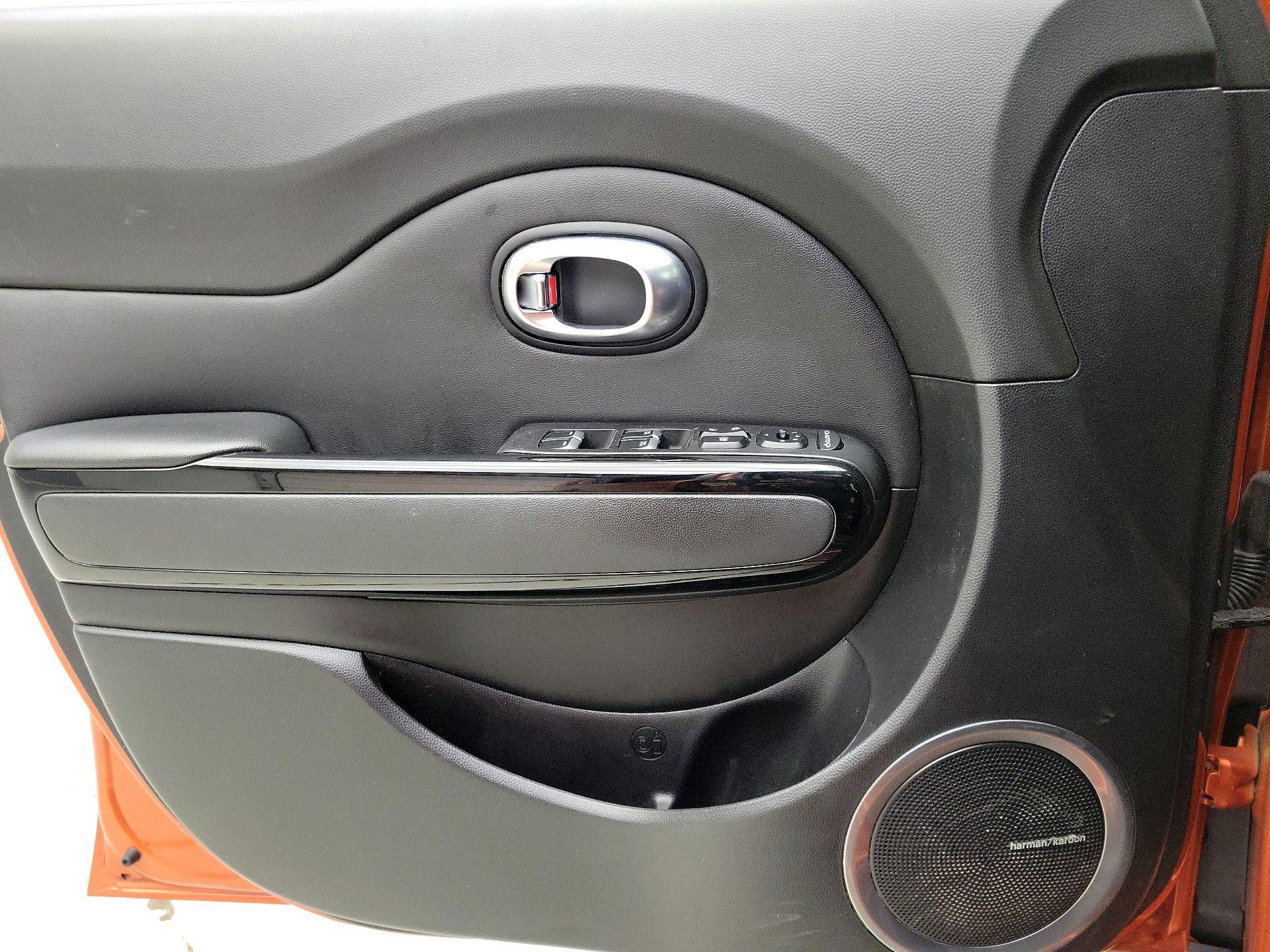 Thumbnail: 2018 Kia Soul - 12