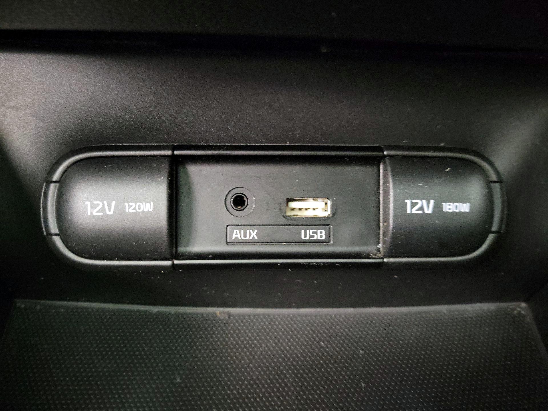 Thumbnail: 2018 Kia Soul - 18