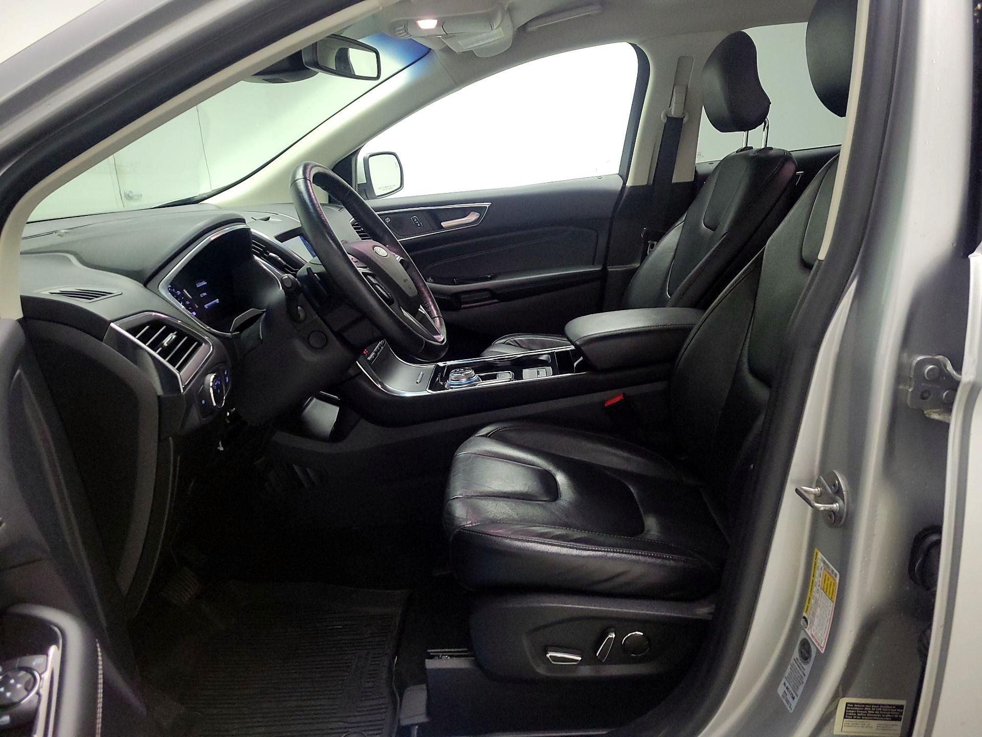 Thumbnail: 2019 Ford Edge - 11