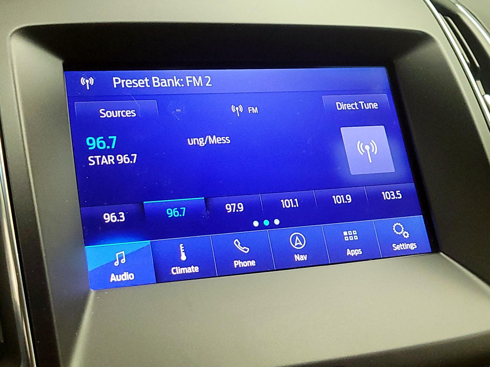 Thumbnail: 2019 Ford Edge - 16