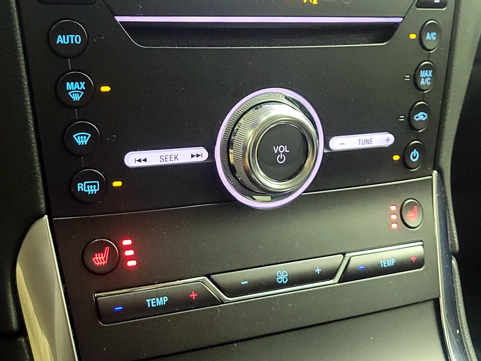 Thumbnail: 2019 Ford Edge - 17