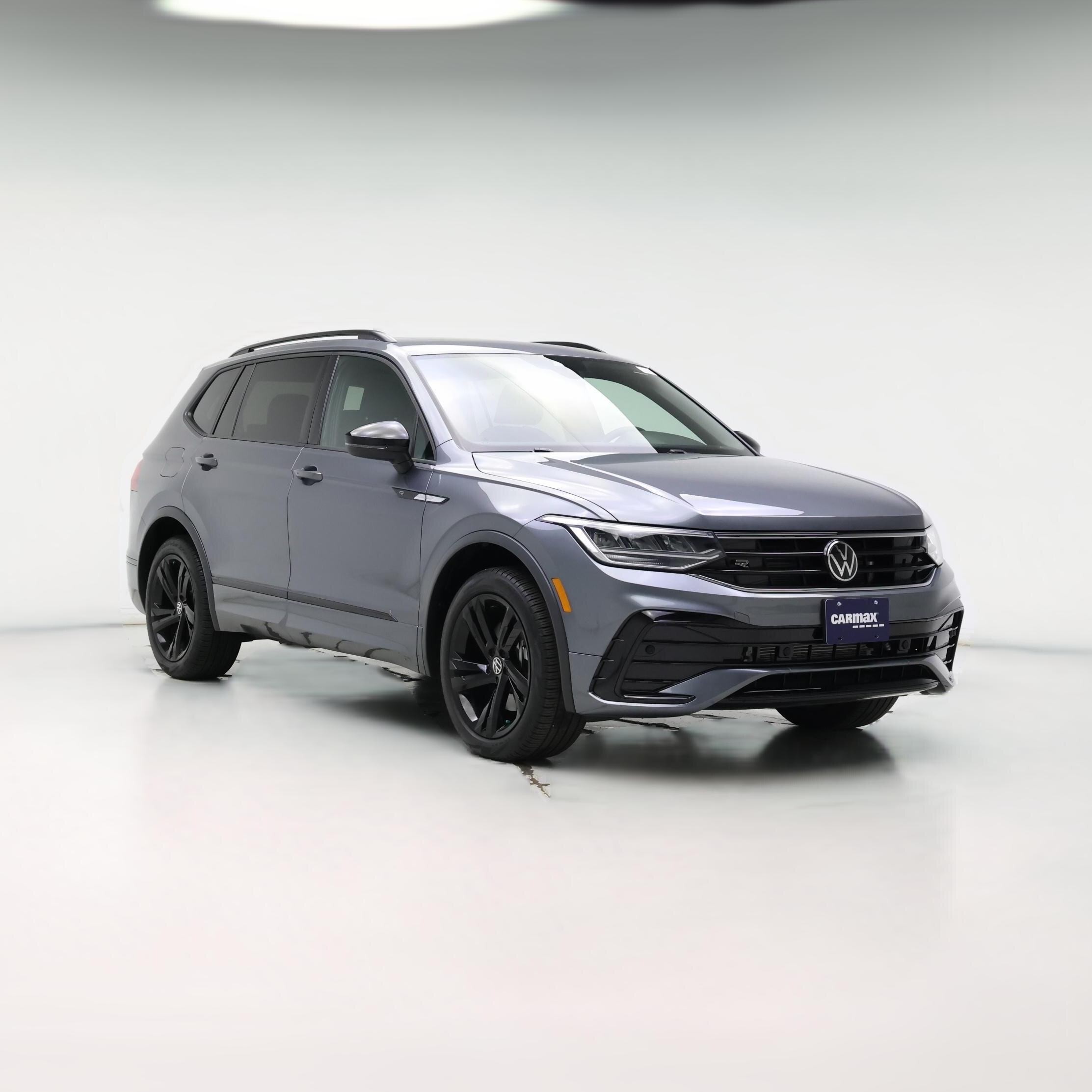 Thumbnail: 2023 Volkswagen Tiguan - 1