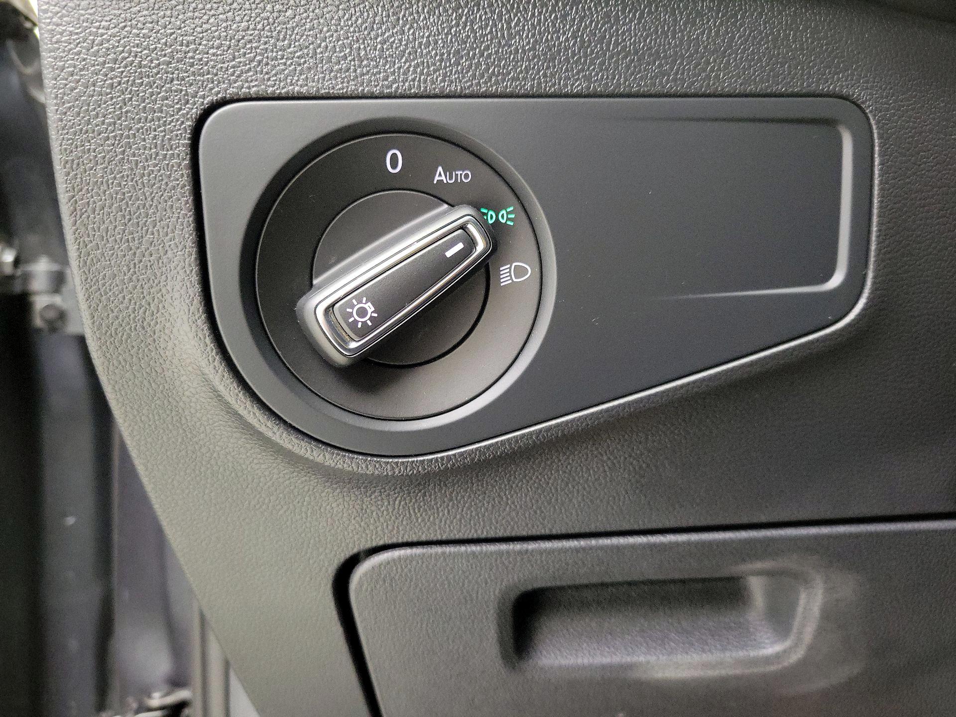 Thumbnail: 2023 Volkswagen Tiguan - 13