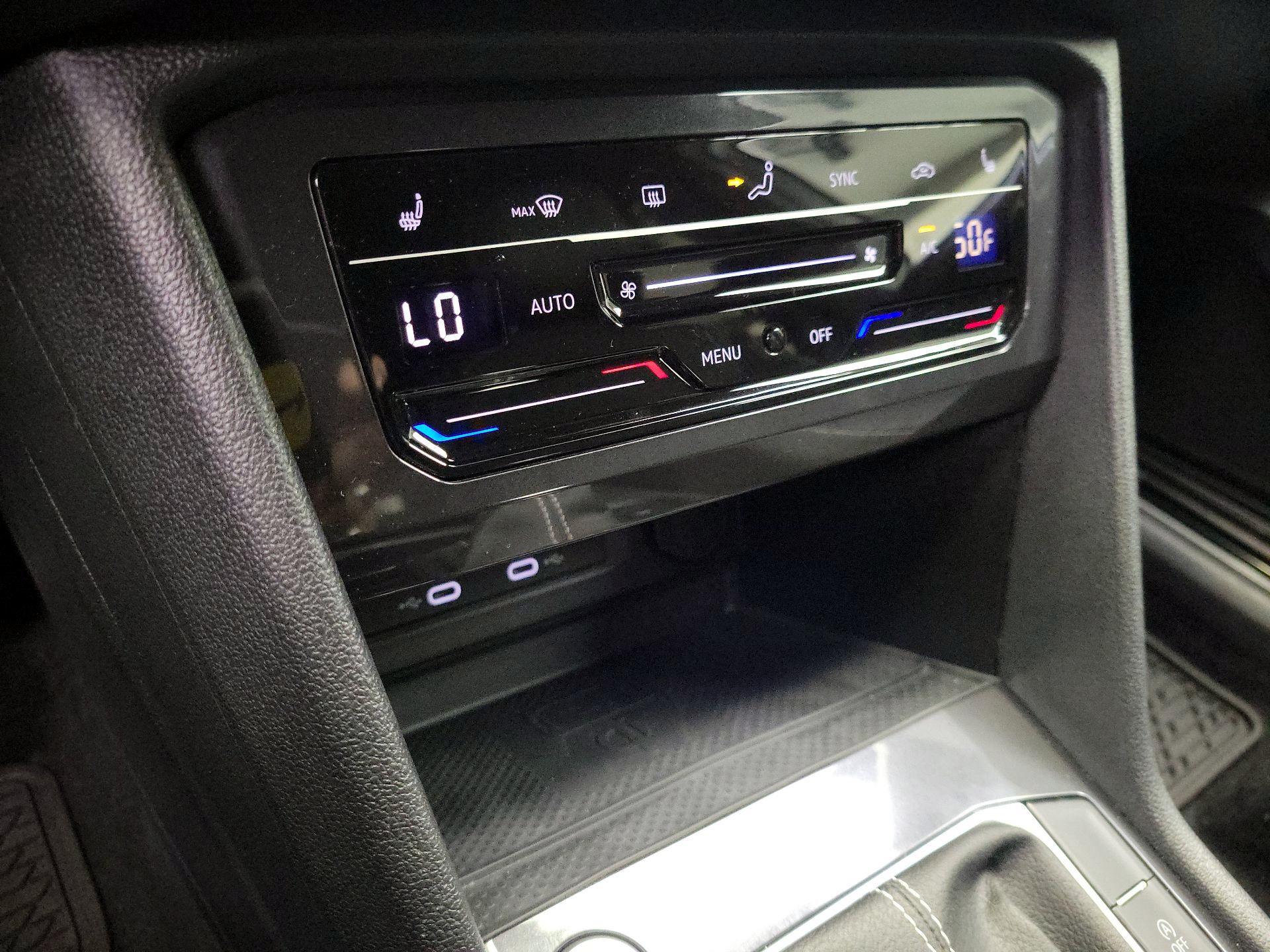 Thumbnail: 2023 Volkswagen Tiguan - 16