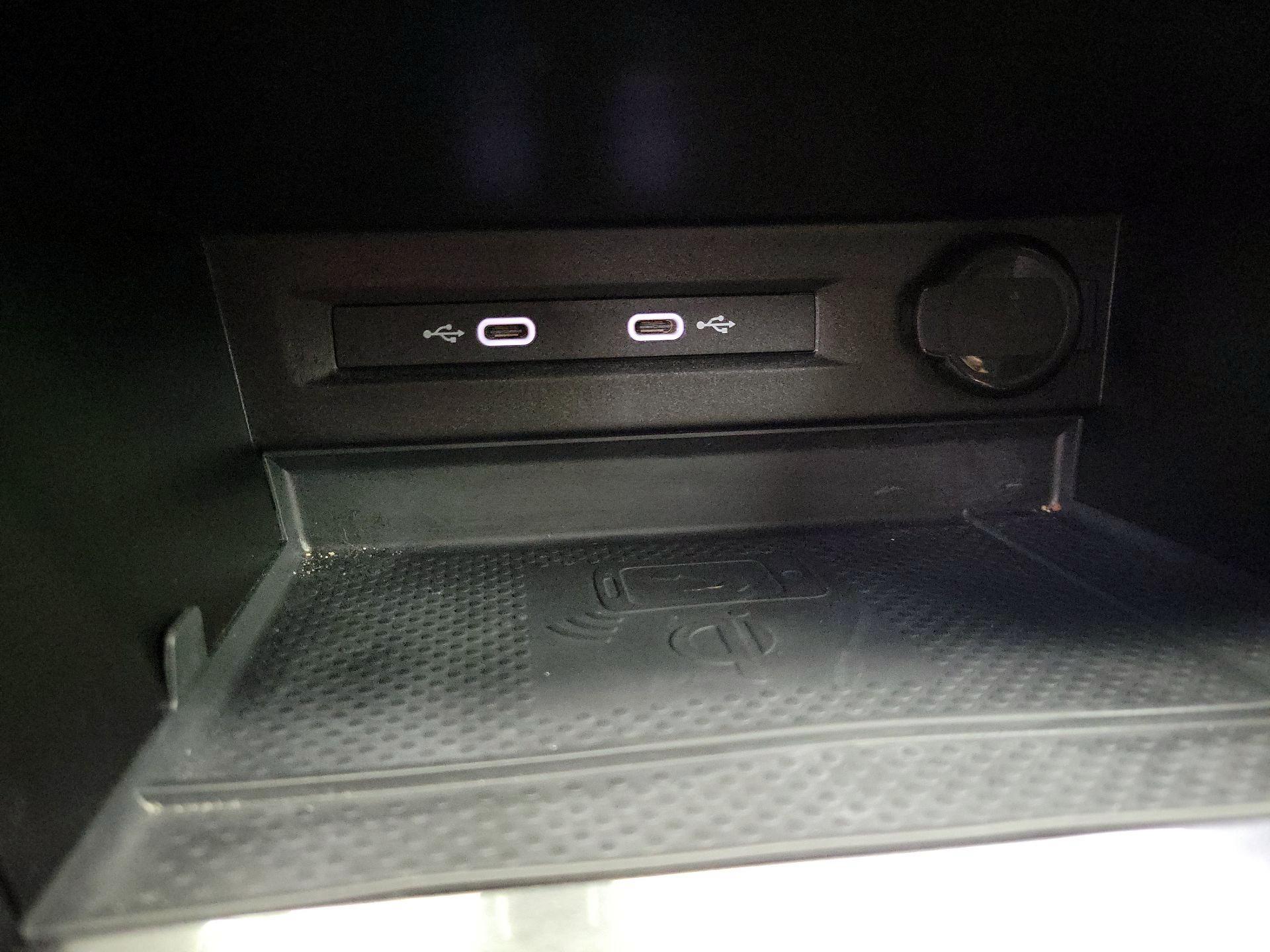 Thumbnail: 2023 Volkswagen Tiguan - 18