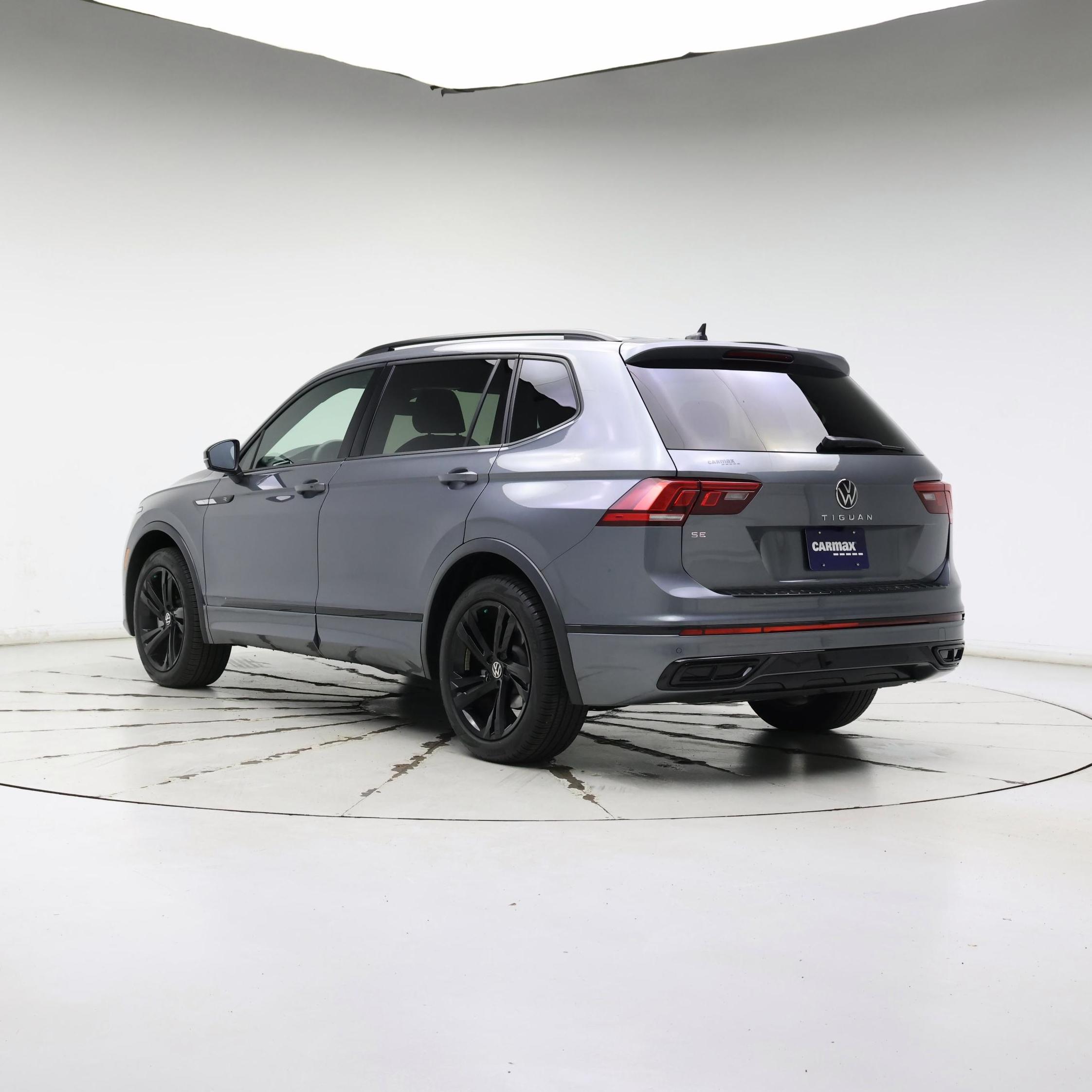 Thumbnail: 2023 Volkswagen Tiguan - 2