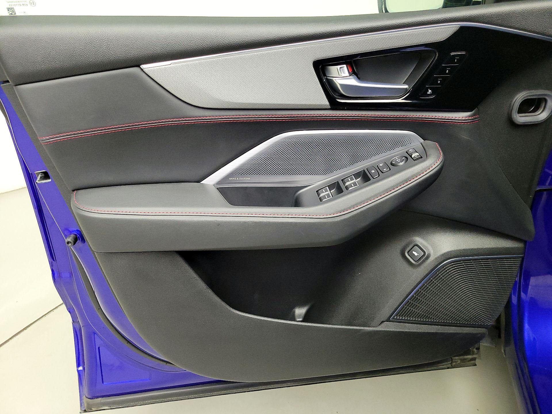 Thumbnail: 2025 Acura MDX - 12