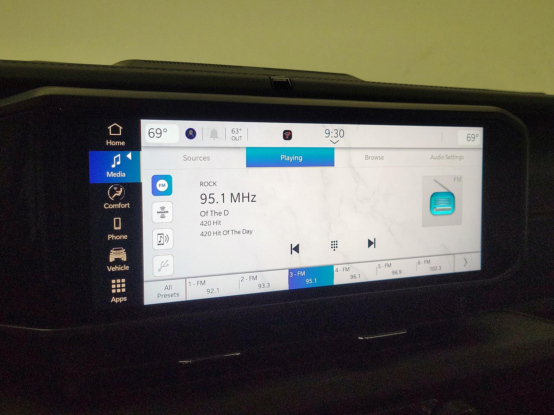 Thumbnail: 2024 Jeep Wrangler - 15