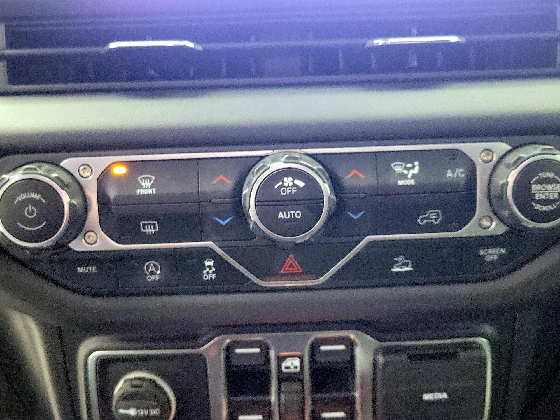 Thumbnail: 2024 Jeep Wrangler - 16