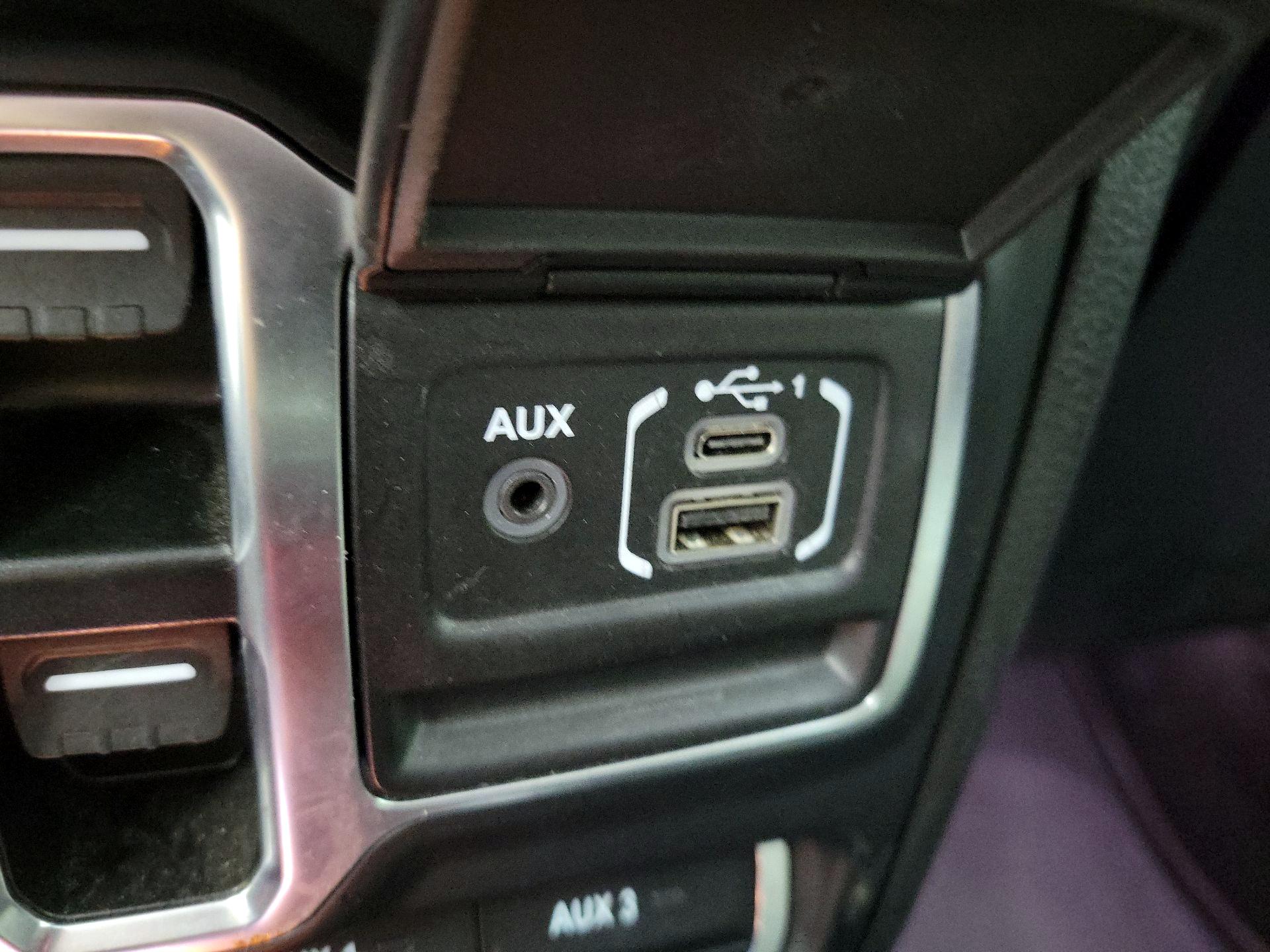 Thumbnail: 2024 Jeep Wrangler - 18