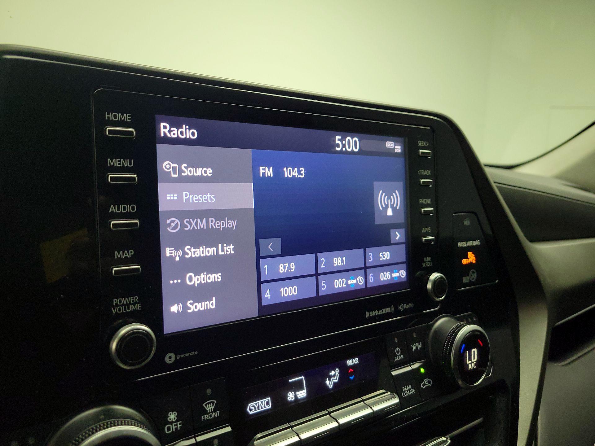 Thumbnail: 2021 Toyota Highlander - 14