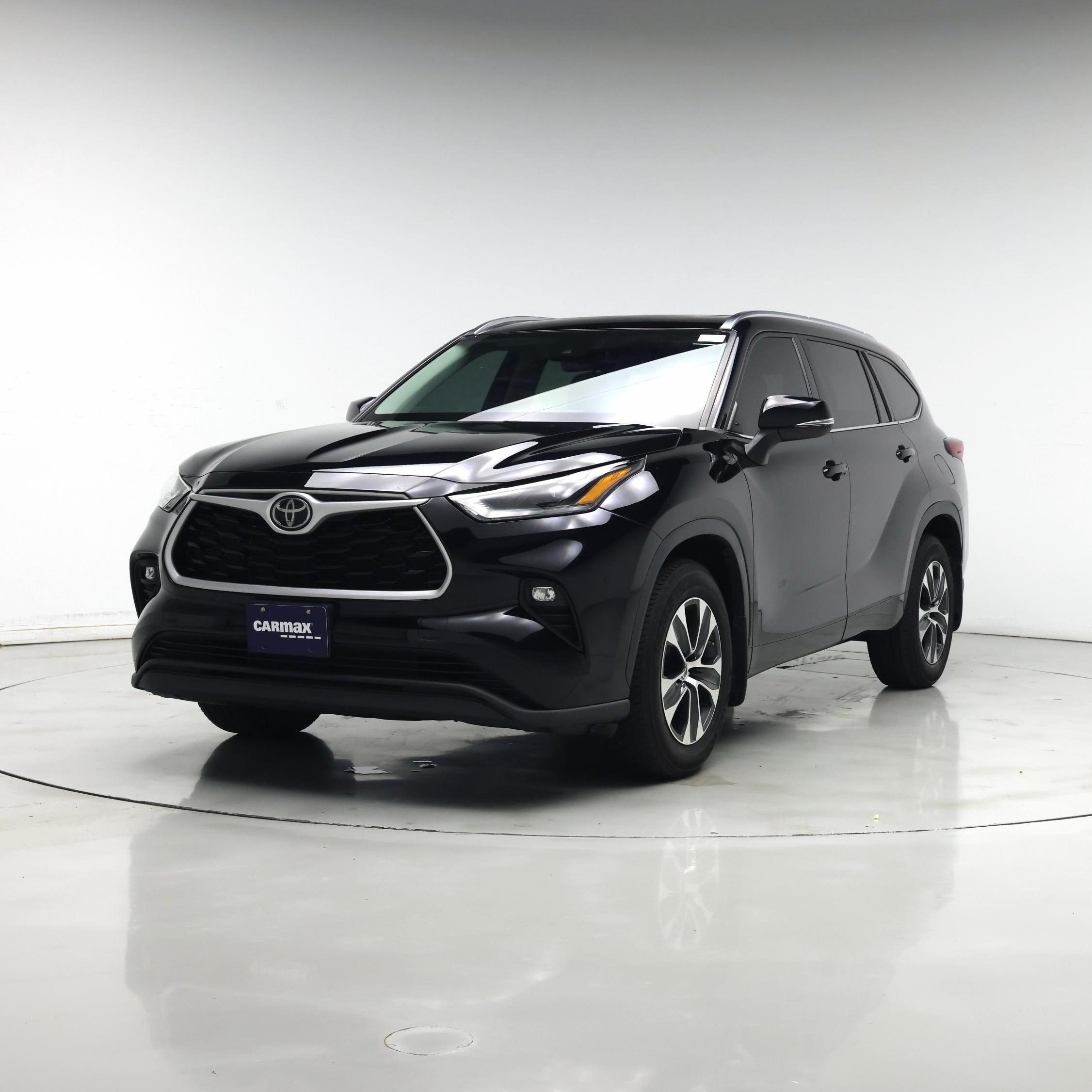 Thumbnail: 2021 Toyota Highlander - 4