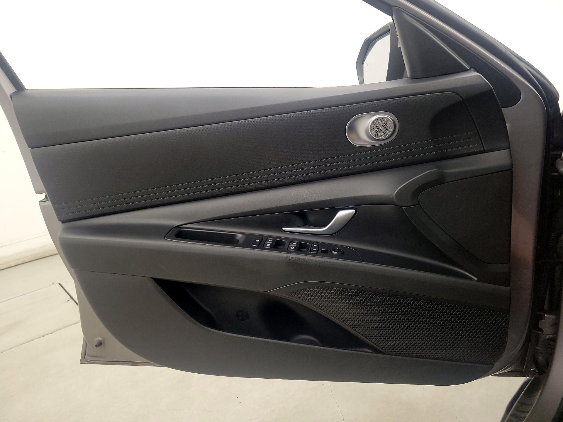 Thumbnail: 2023 Hyundai Elantra - 12