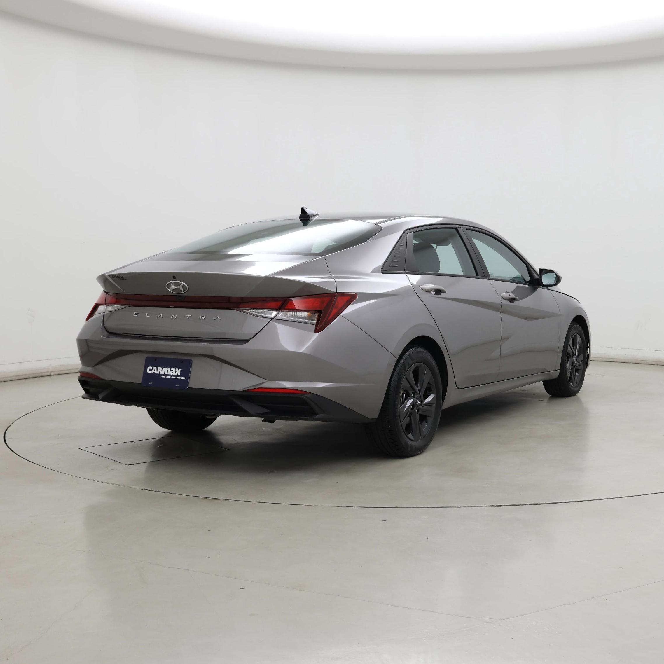 Thumbnail: 2023 Hyundai Elantra - 8