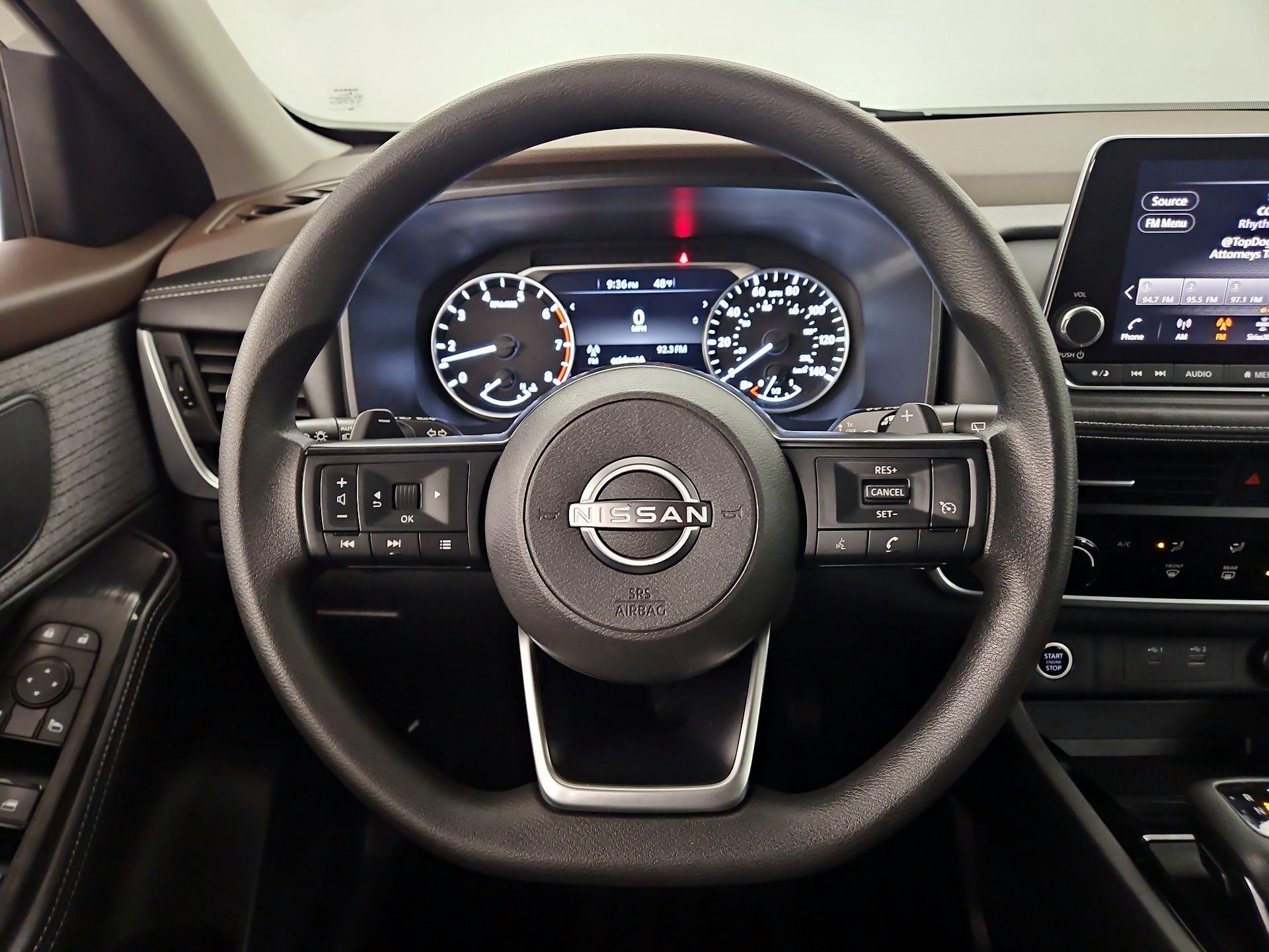 Thumbnail: 2022 Nissan Rogue - 10