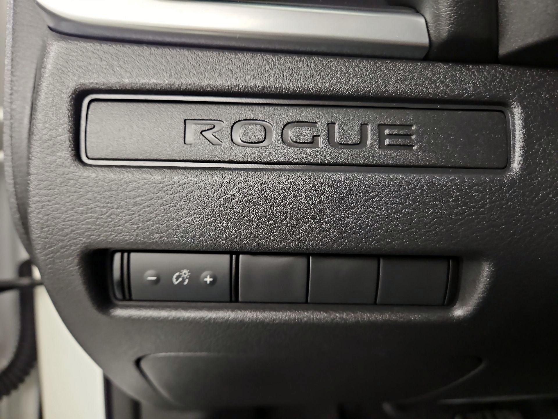 Thumbnail: 2022 Nissan Rogue - 13