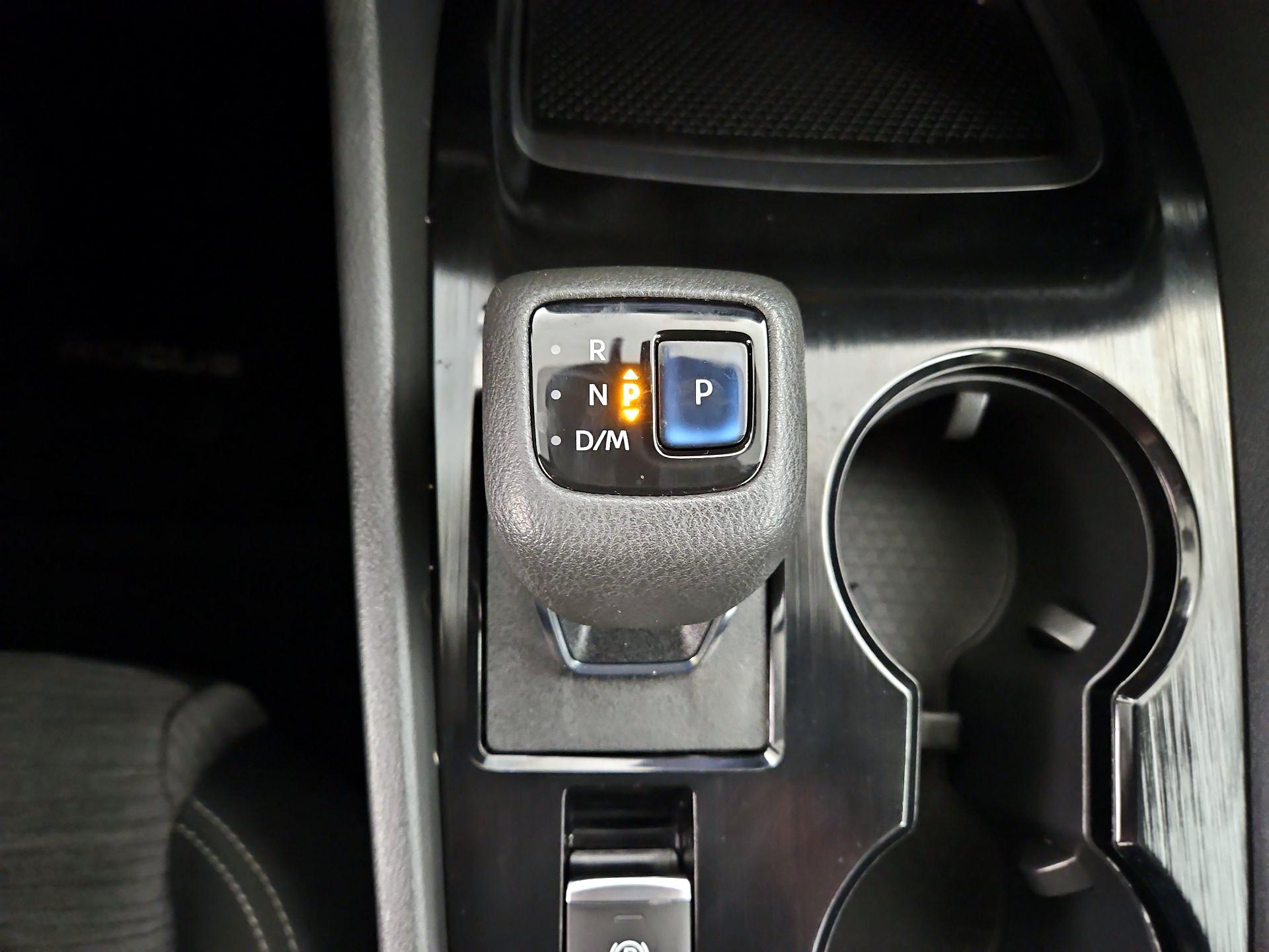 Thumbnail: 2022 Nissan Rogue - 17