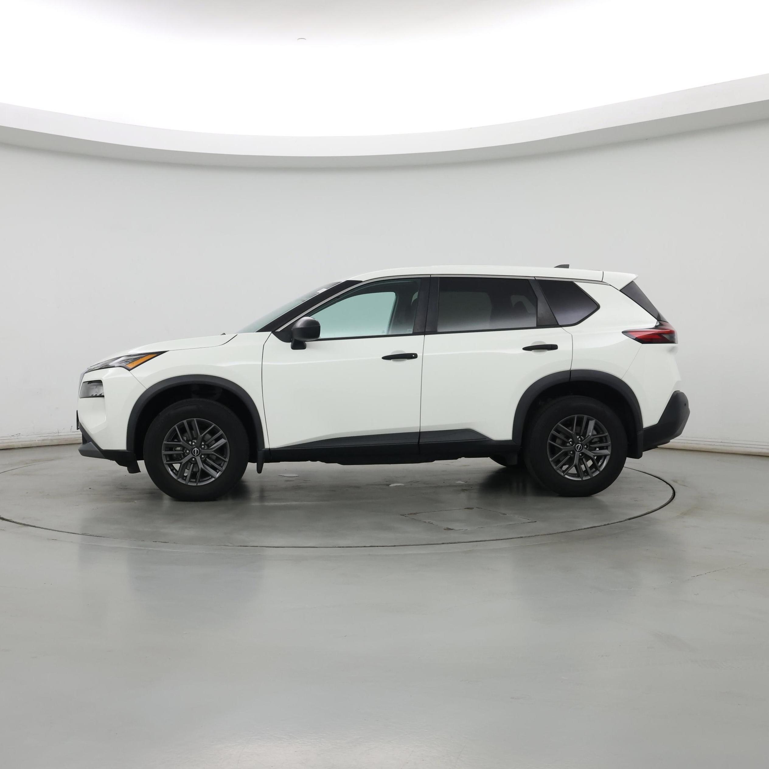 Thumbnail: 2022 Nissan Rogue - 3