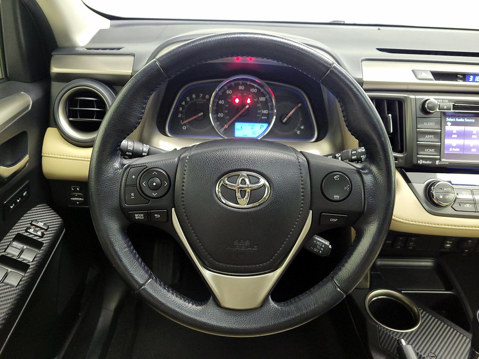 Thumbnail: 2015 Toyota RAV4 - 10