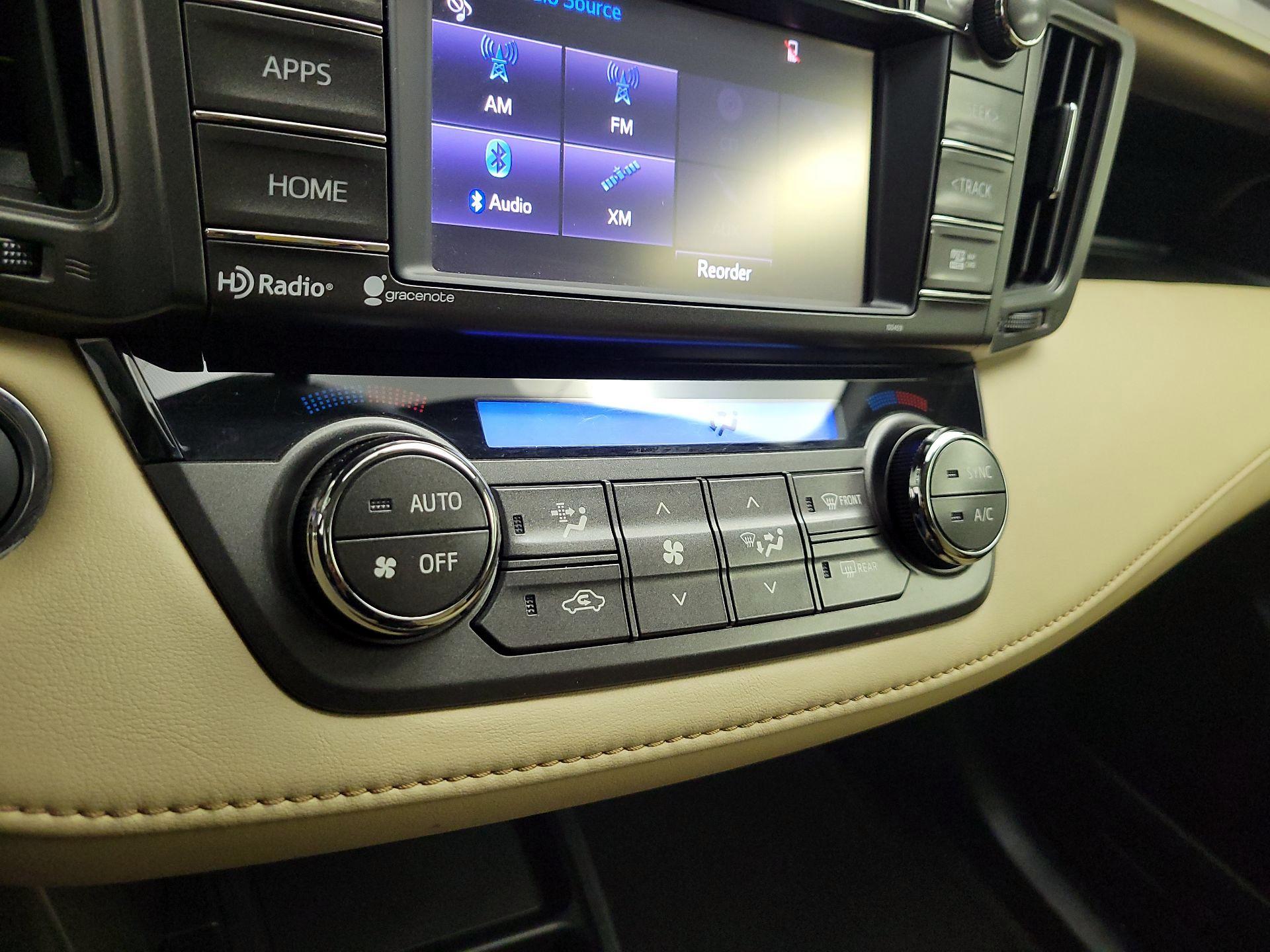 Thumbnail: 2015 Toyota RAV4 - 16