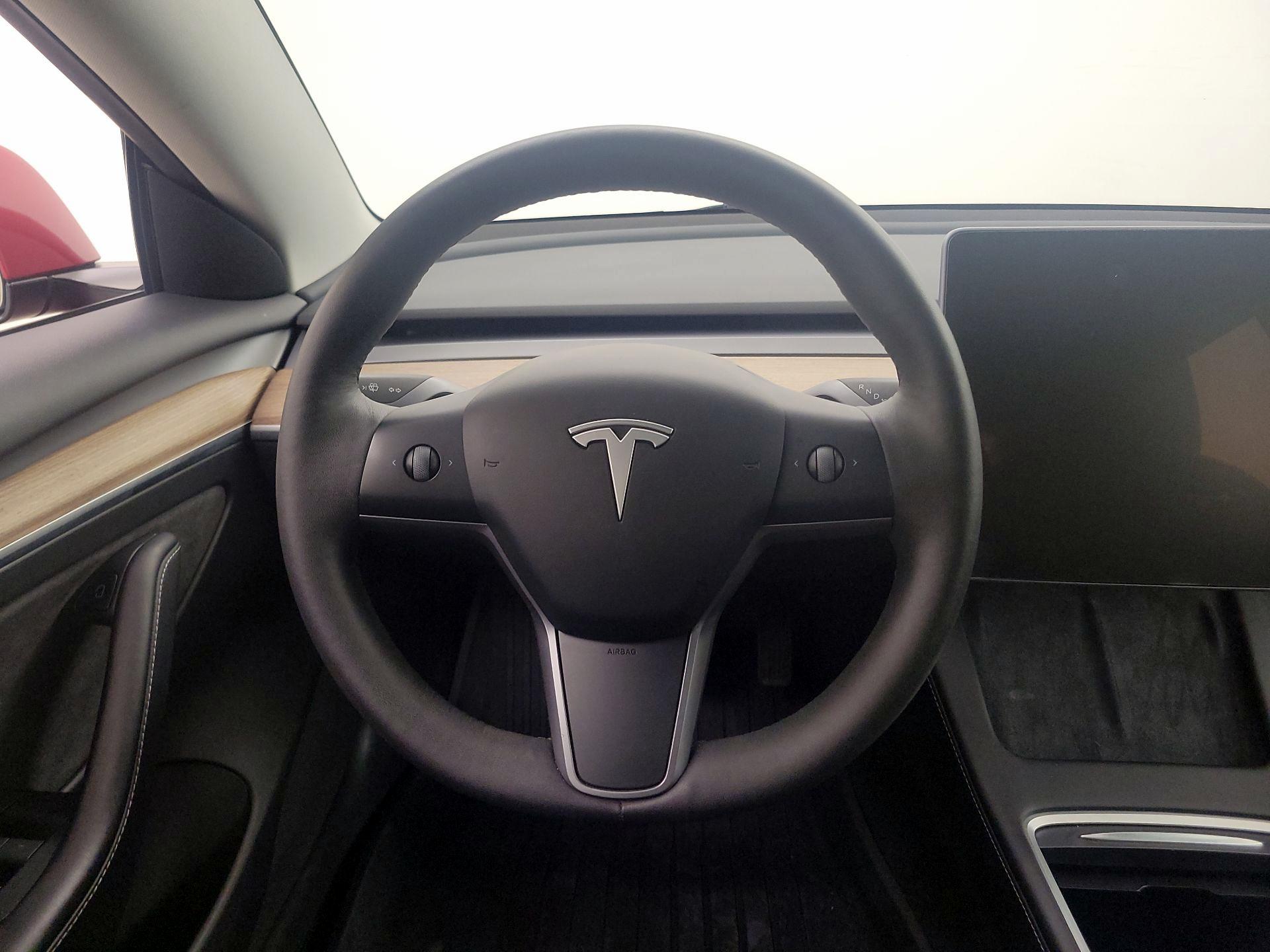 Thumbnail: 2023 Tesla Model 3 - 10