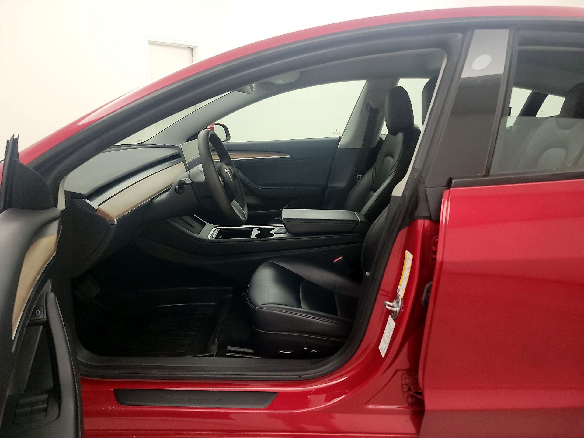 Thumbnail: 2023 Tesla Model 3 - 11