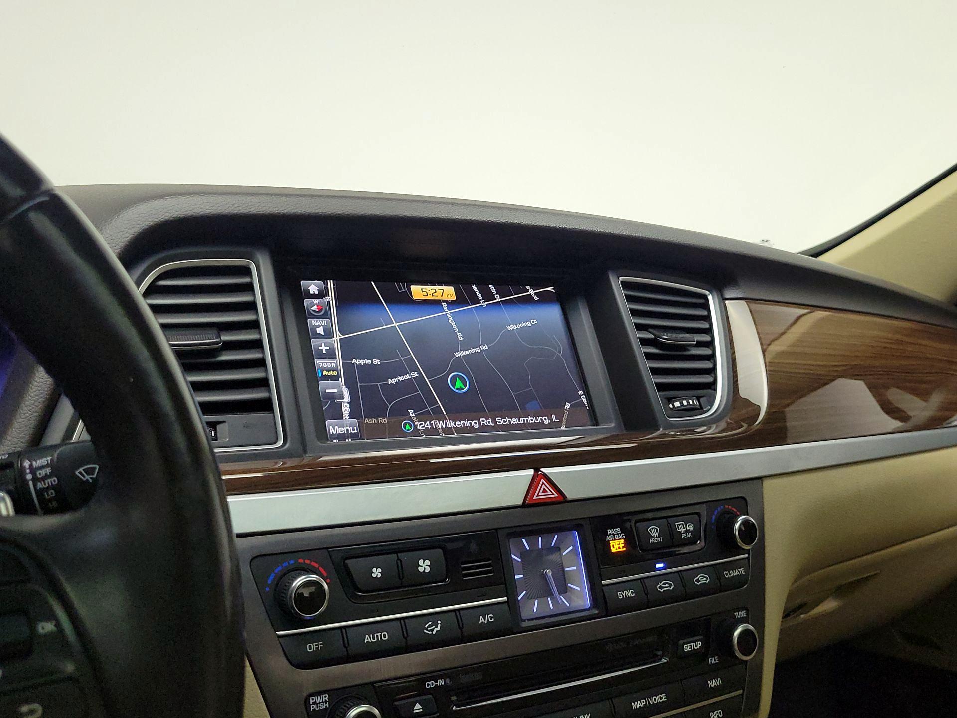 Thumbnail: 2015 Hyundai Genesis - 14