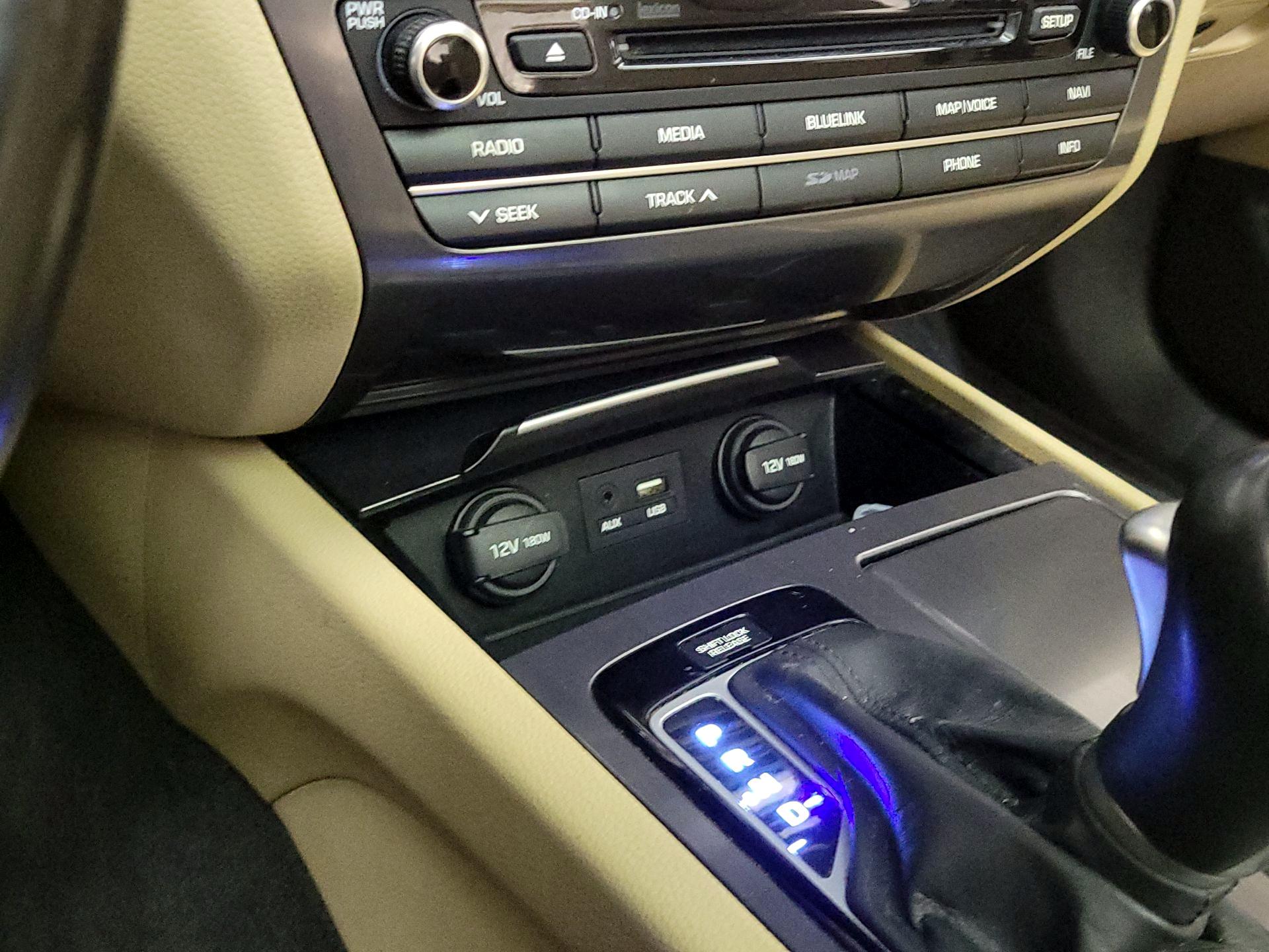 Thumbnail: 2015 Hyundai Genesis - 19