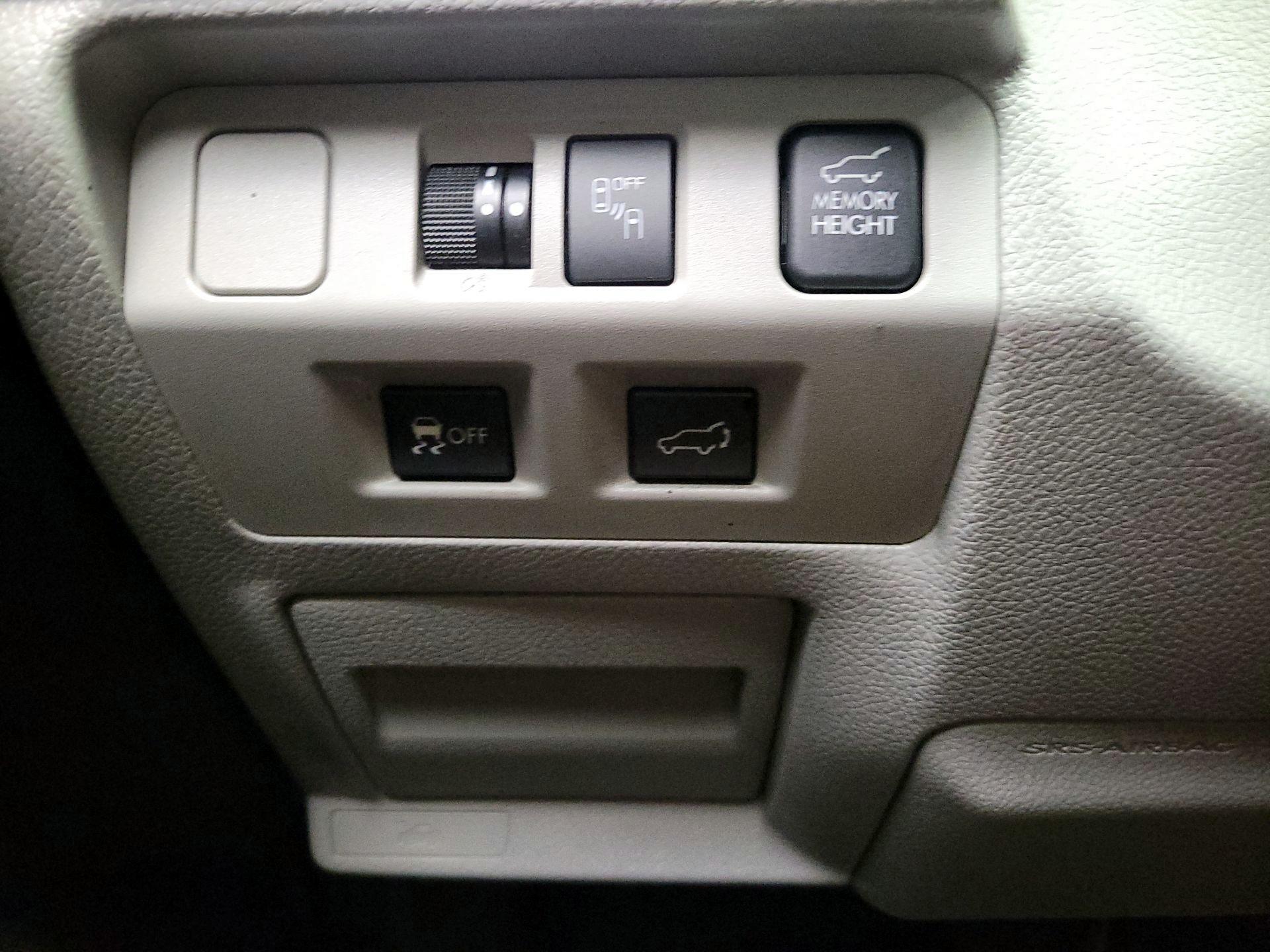 Thumbnail: 2017 Subaru Forester - 13