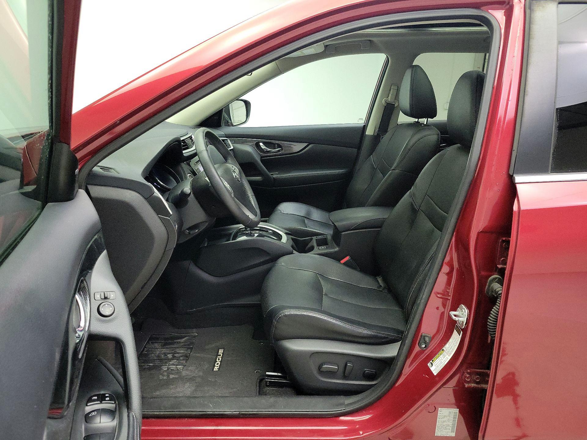 Thumbnail: 2016 Nissan Rogue - 11