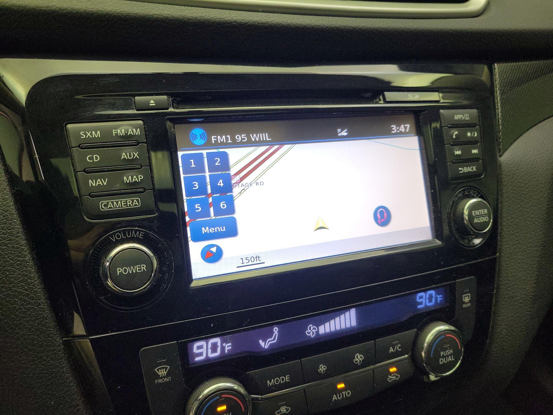 Thumbnail: 2016 Nissan Rogue - 14