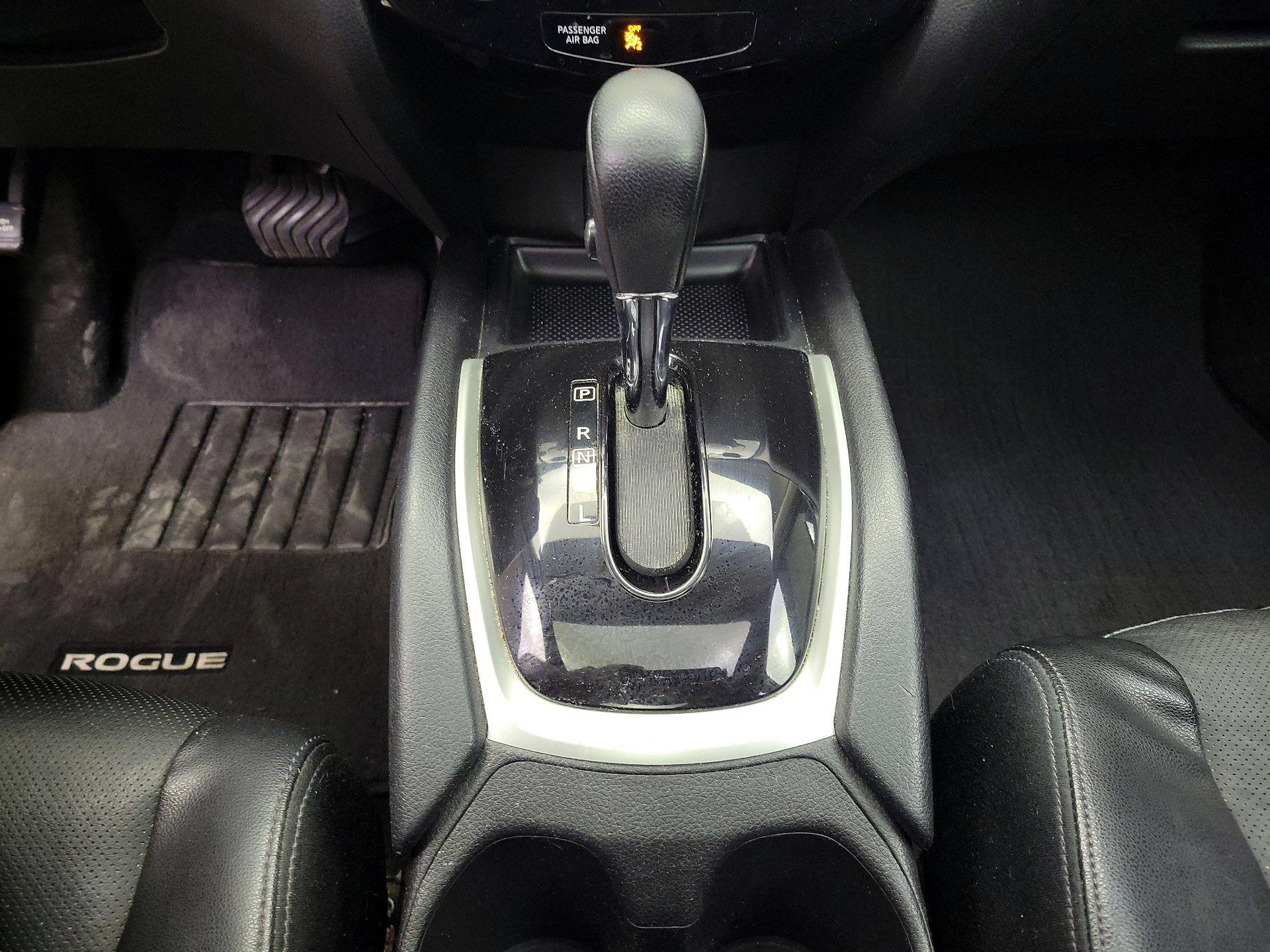 Thumbnail: 2016 Nissan Rogue - 18