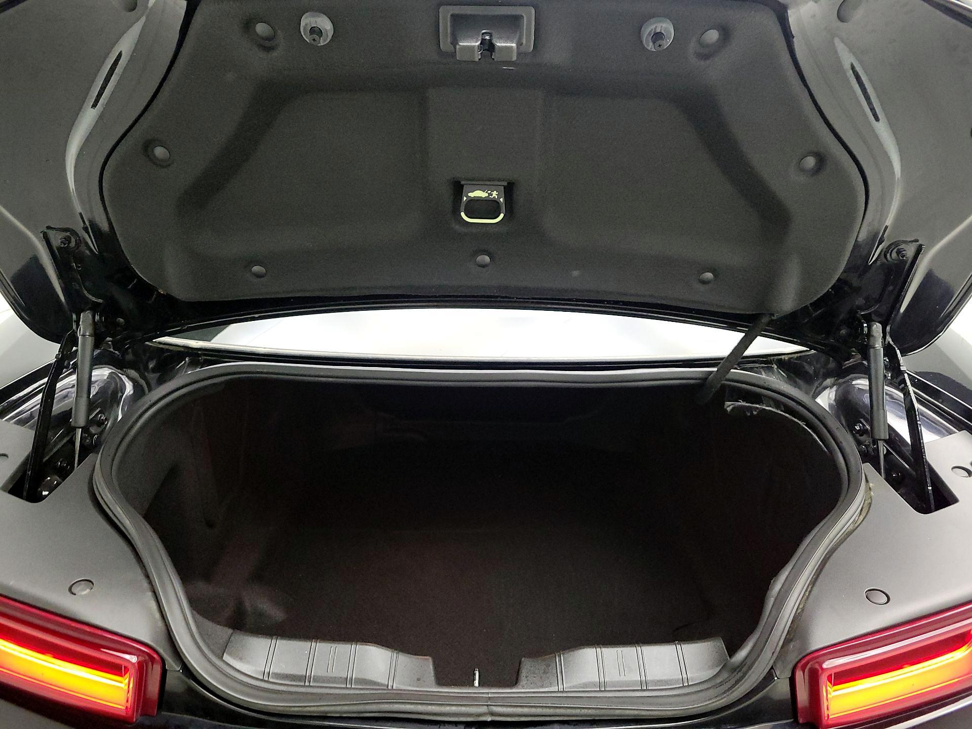 Thumbnail: 2018 Chevrolet Camaro - 18