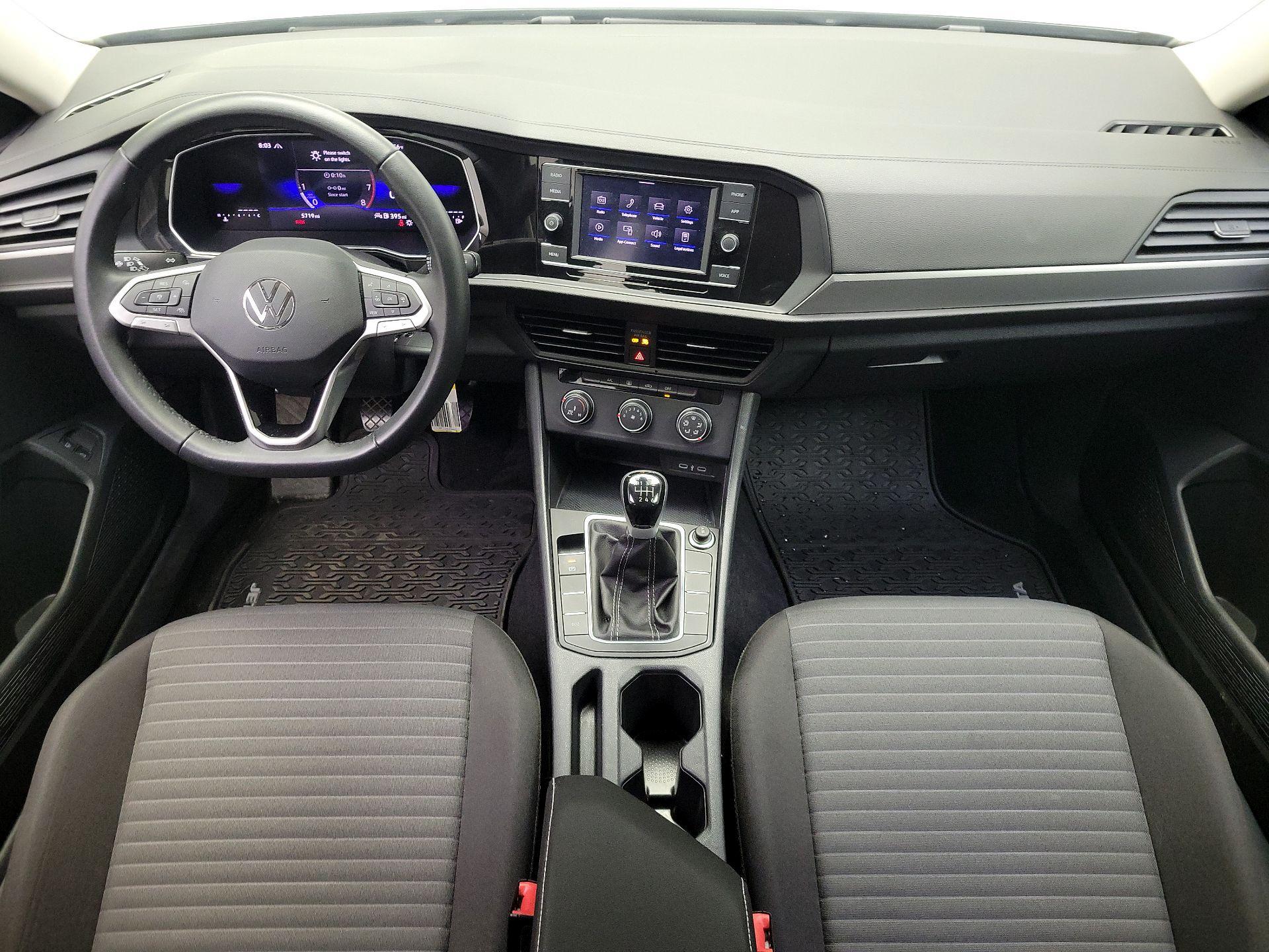 Thumbnail: 2024 Volkswagen Jetta - 9