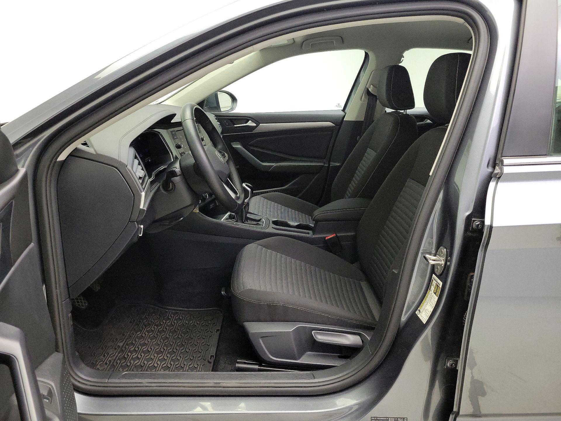 Thumbnail: 2024 Volkswagen Jetta - 11