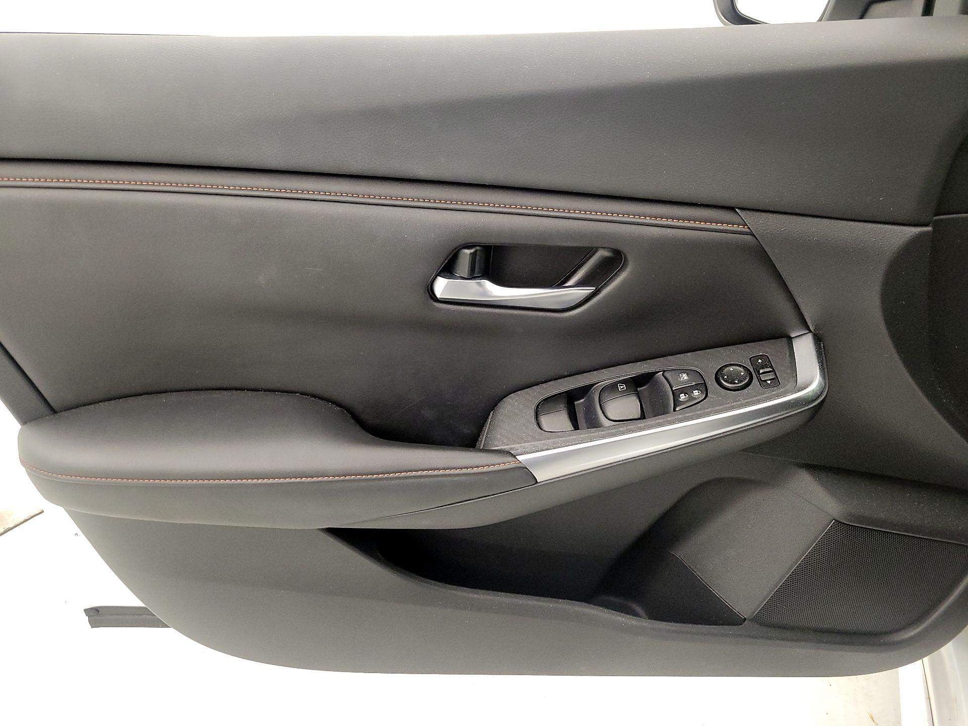 Thumbnail: 2020 Nissan Sentra - 12