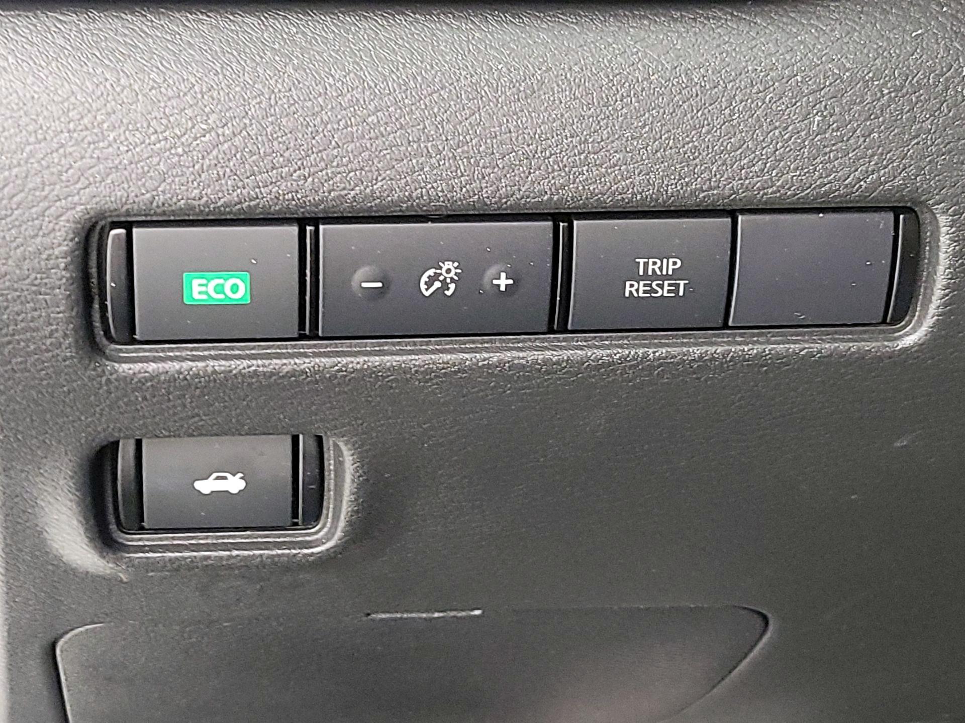 Thumbnail: 2020 Nissan Sentra - 13