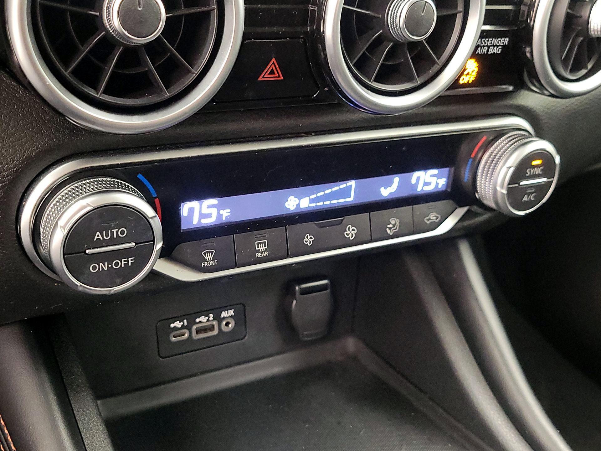 Thumbnail: 2020 Nissan Sentra - 16