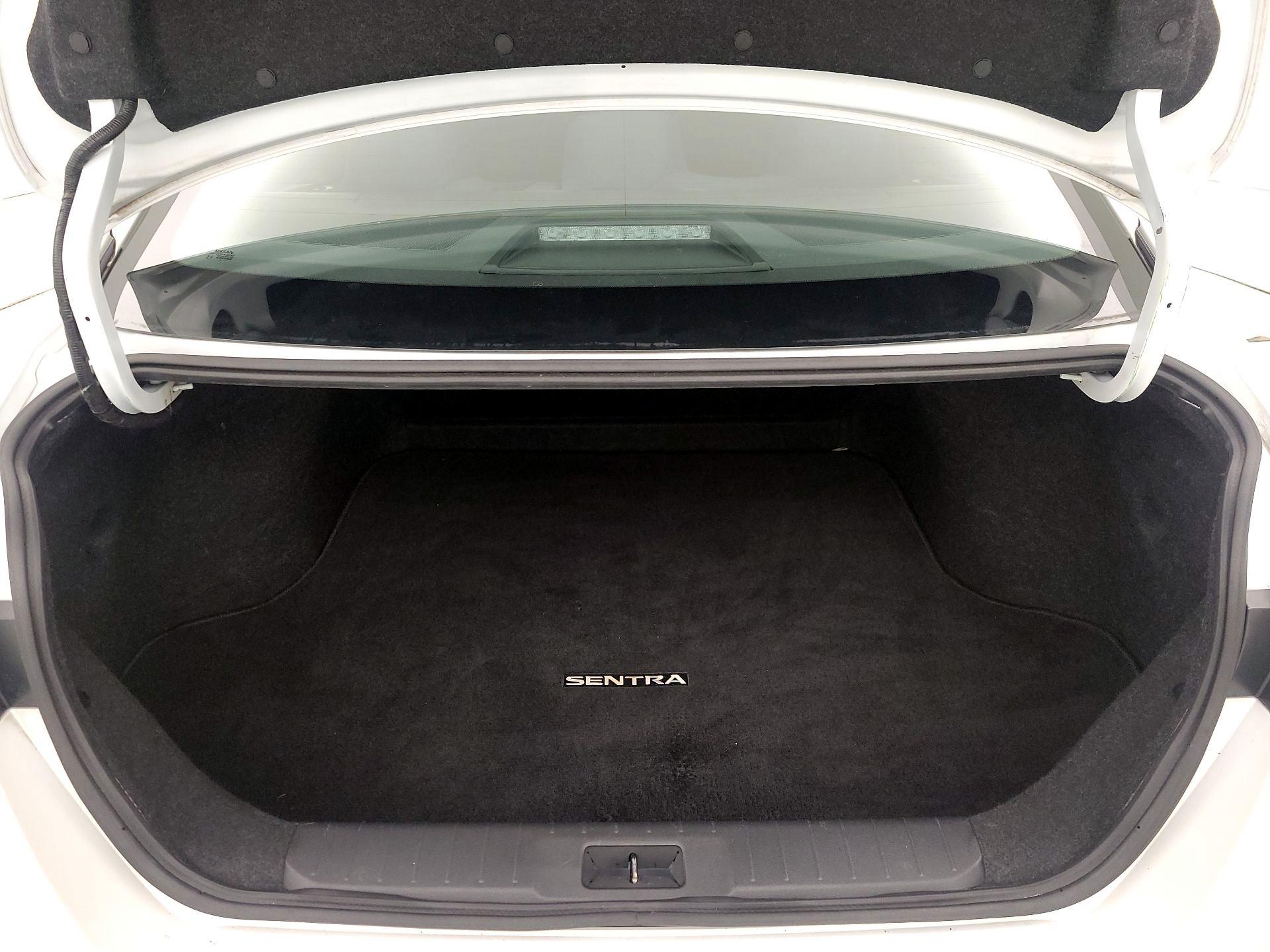 Thumbnail: 2020 Nissan Sentra - 20