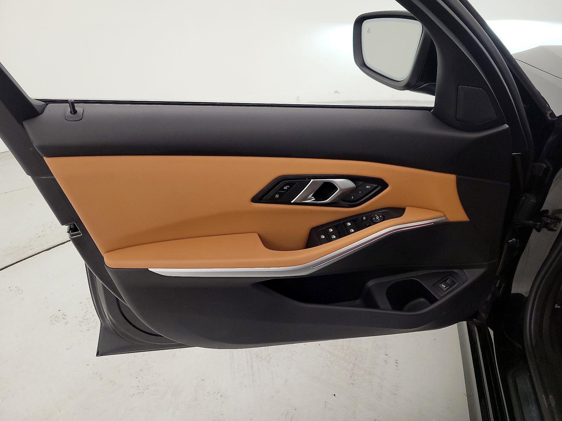 Thumbnail: 2025 BMW 3 Series - 12