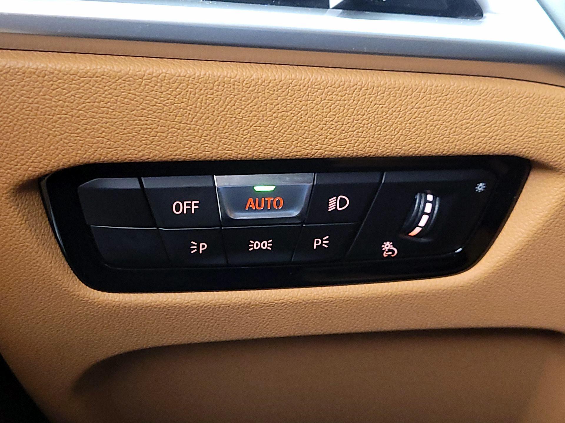 Thumbnail: 2025 BMW 3 Series - 13