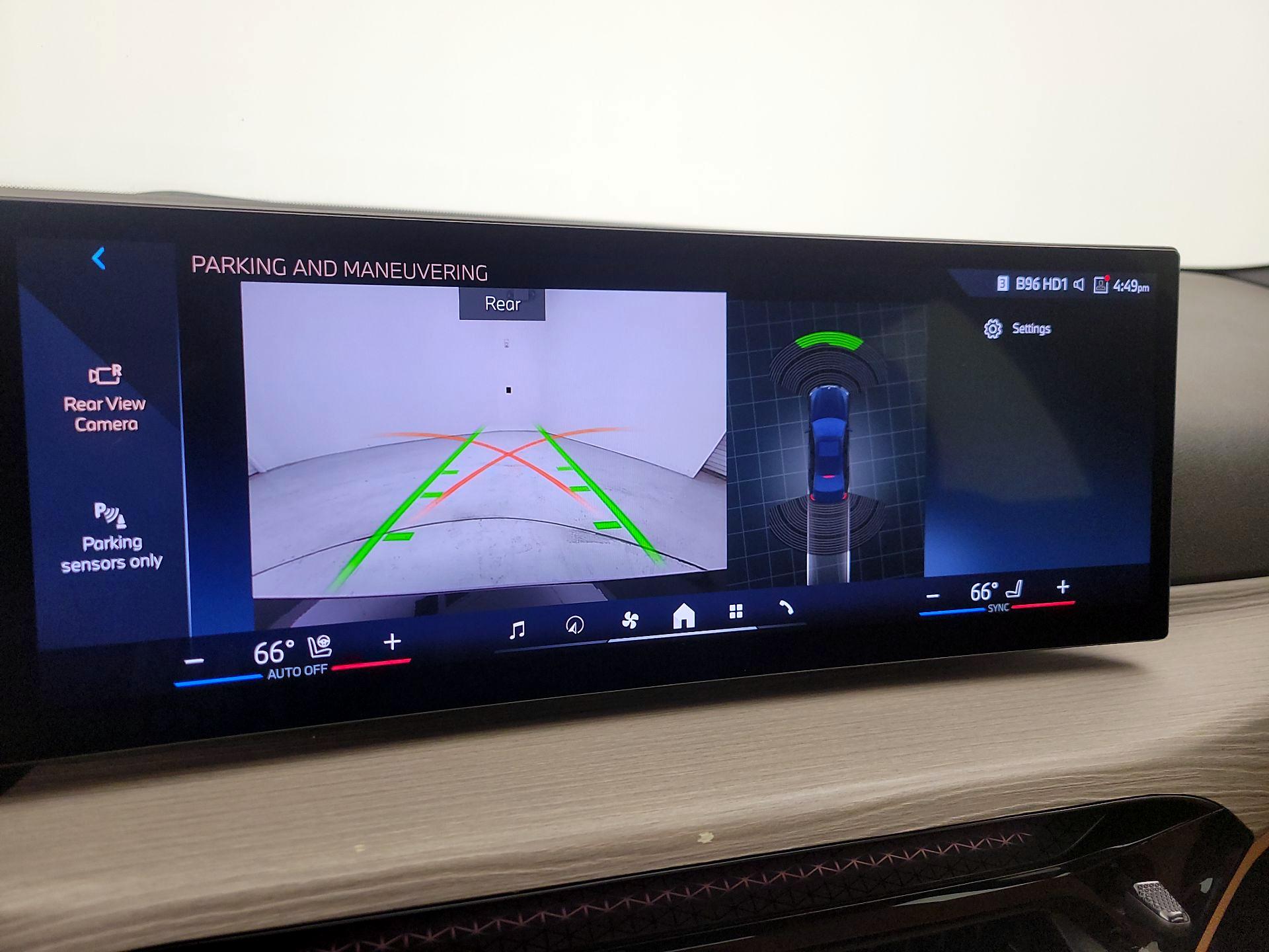 Thumbnail: 2025 BMW 3 Series - 15