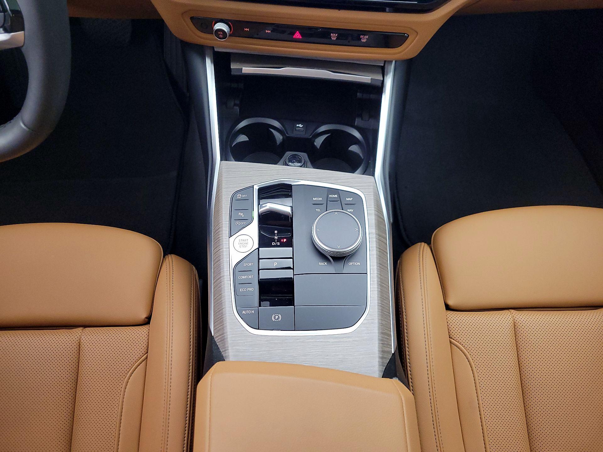 Thumbnail: 2025 BMW 3 Series - 18