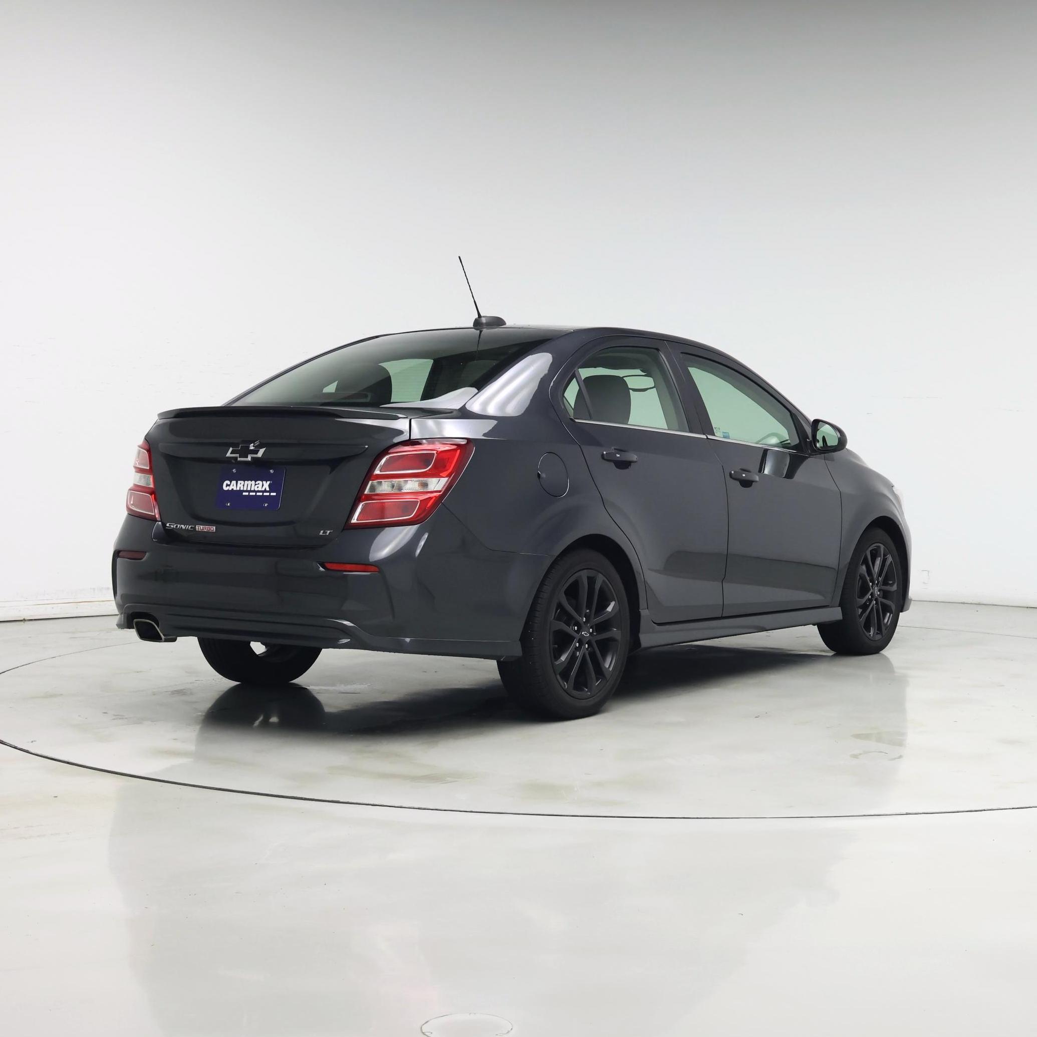 Thumbnail: 2018 Chevrolet Sonic - 8