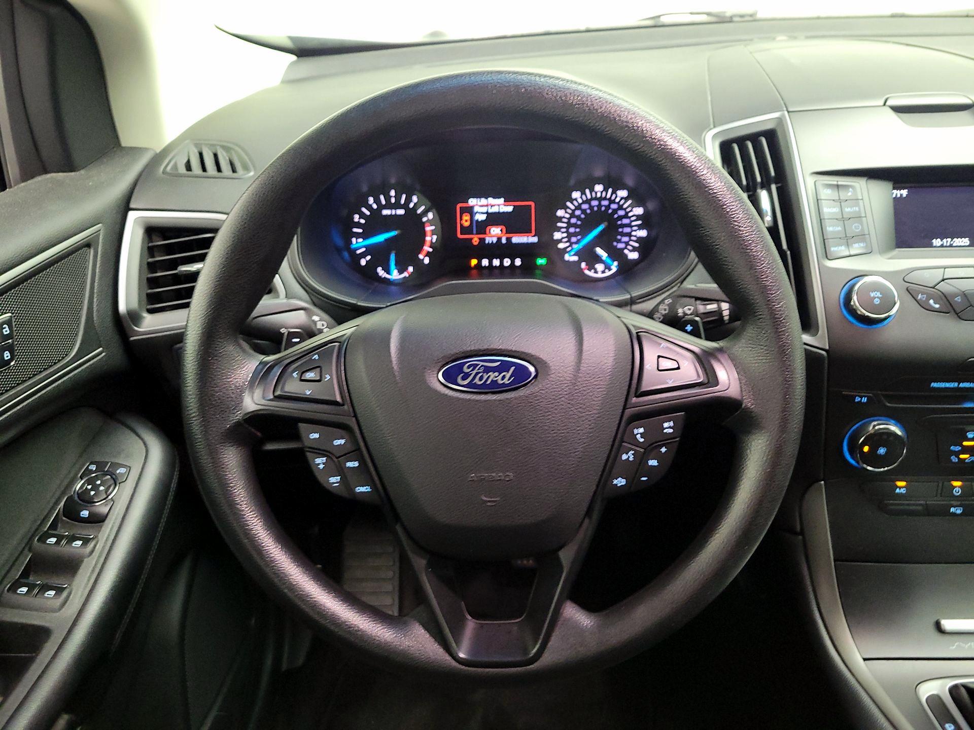 Thumbnail: 2016 Ford Edge - 10