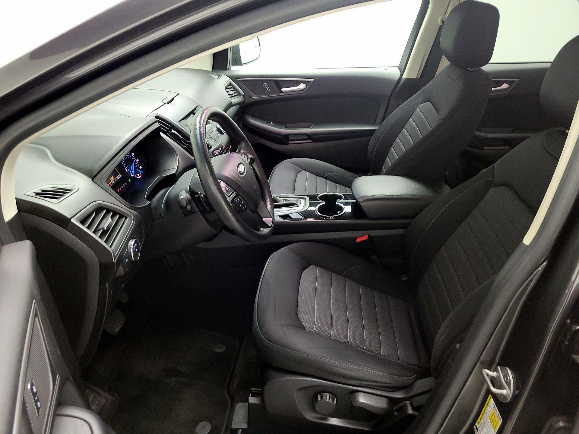 Thumbnail: 2016 Ford Edge - 11