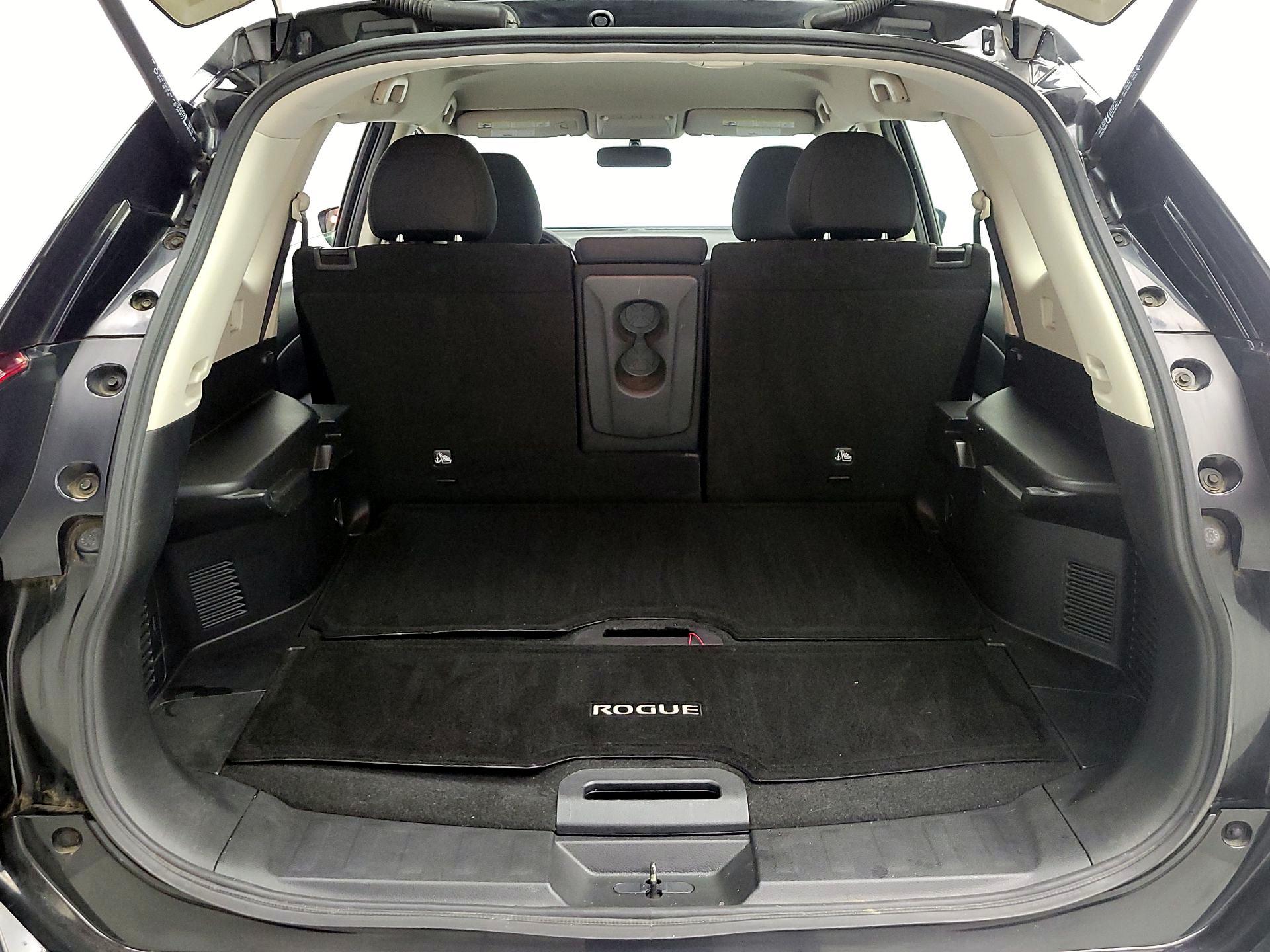 Thumbnail: 2018 Nissan Rogue - 20