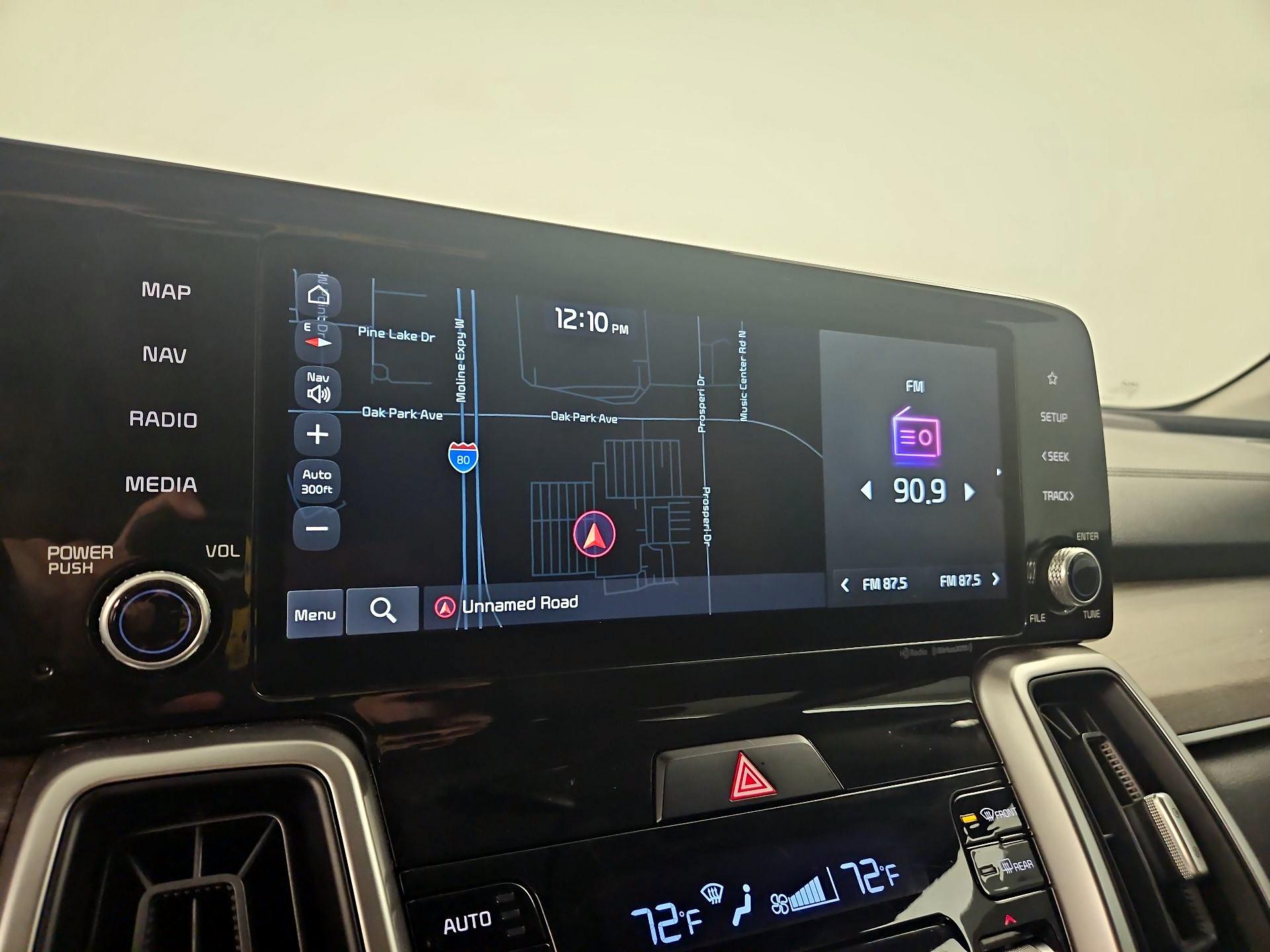 Thumbnail: 2022 Kia Sorento - 14